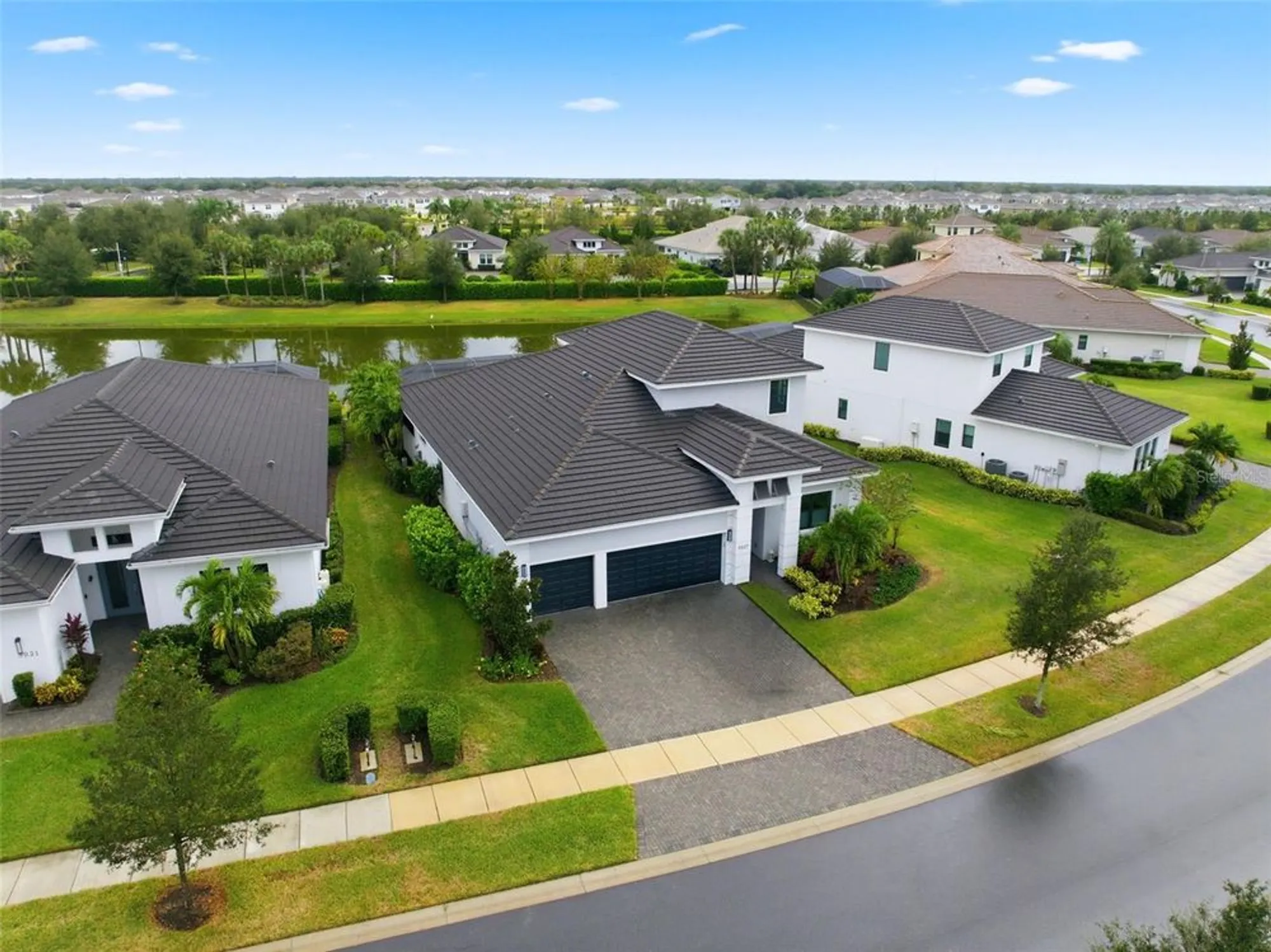 Property Slideshow image 51 of 71 | 5027 kiva cir, Bradenton, FL, 34211