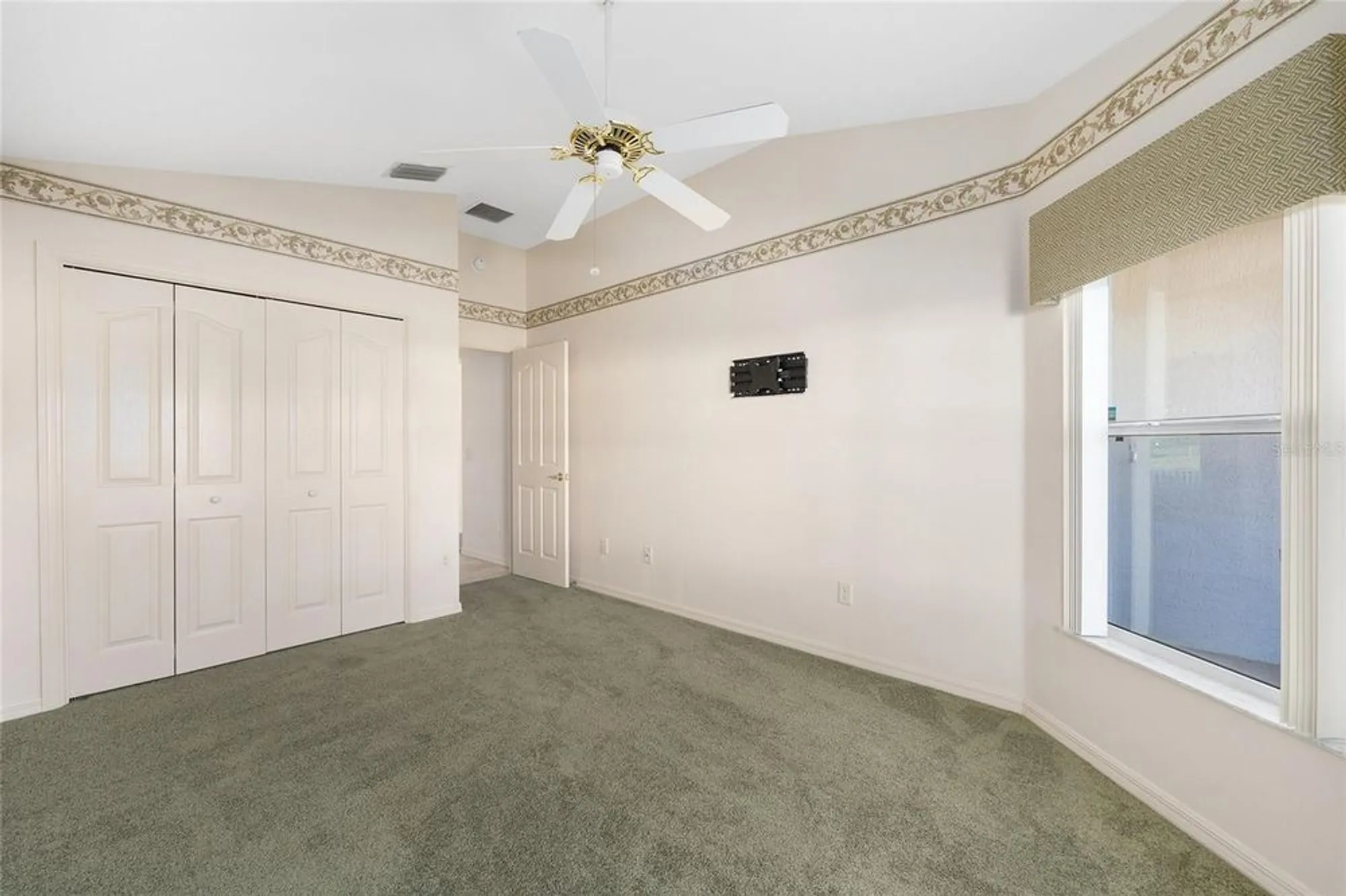 Property Slideshow image 17 of 75 | 17487 se 84th foxgrove ave, The Villages, FL, 32162