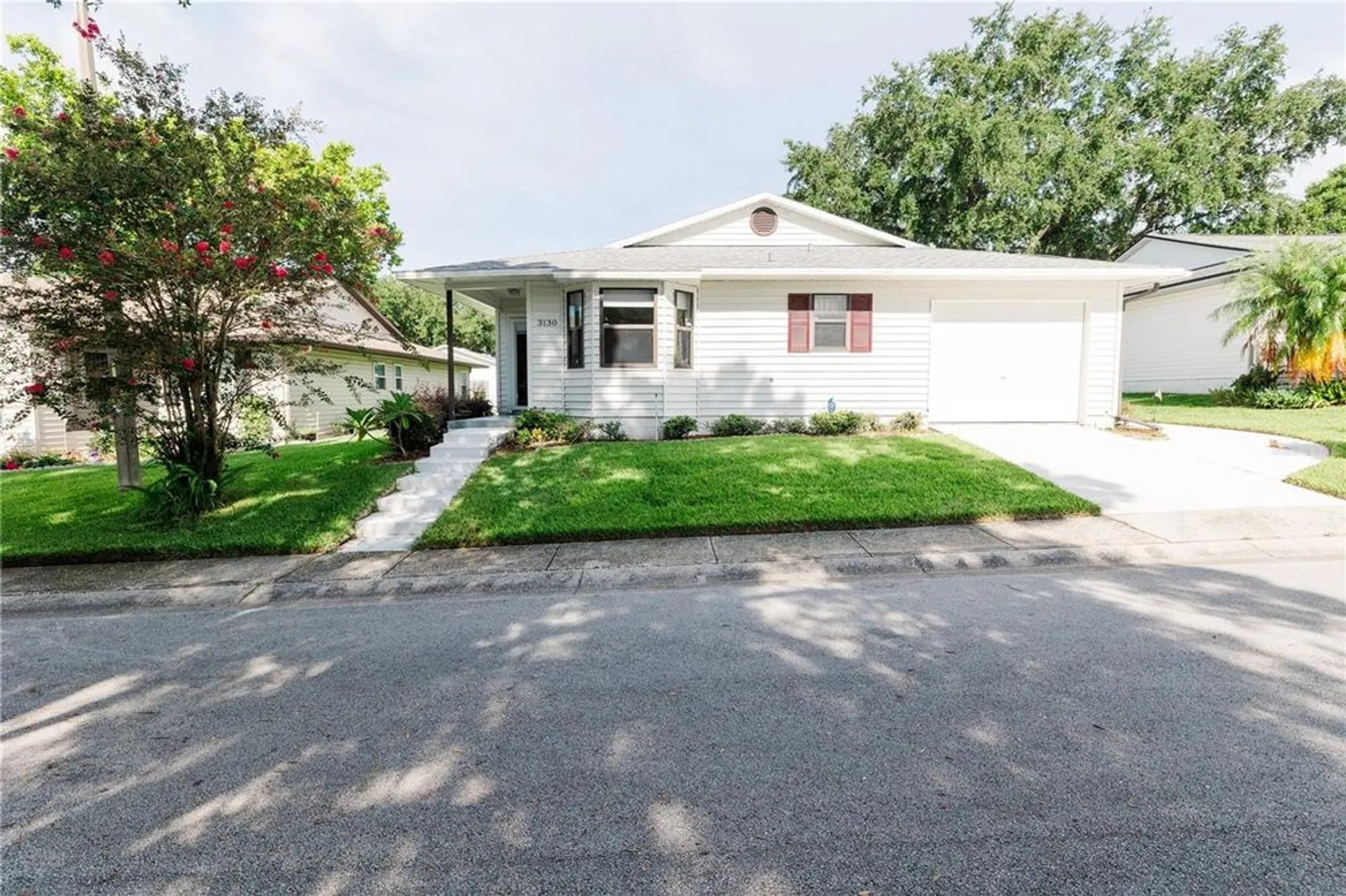 Property Slideshow image 2 of 41 | 3130 prairie dunes cir, Lakeland, FL, 33810