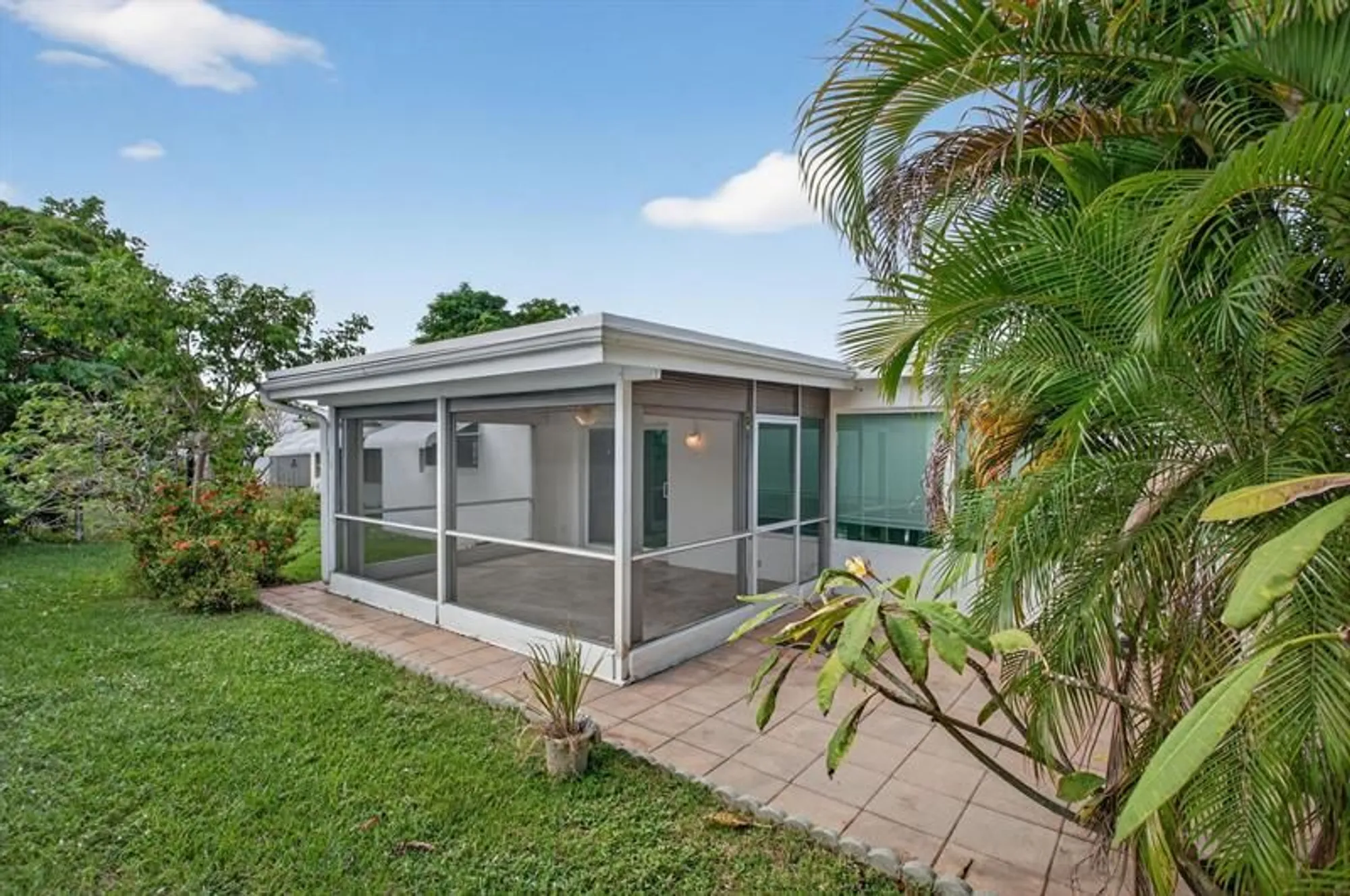 Property Slideshow image 5 of 34 | 2930 nw 1st ave, Pompano Beach, FL, 33064