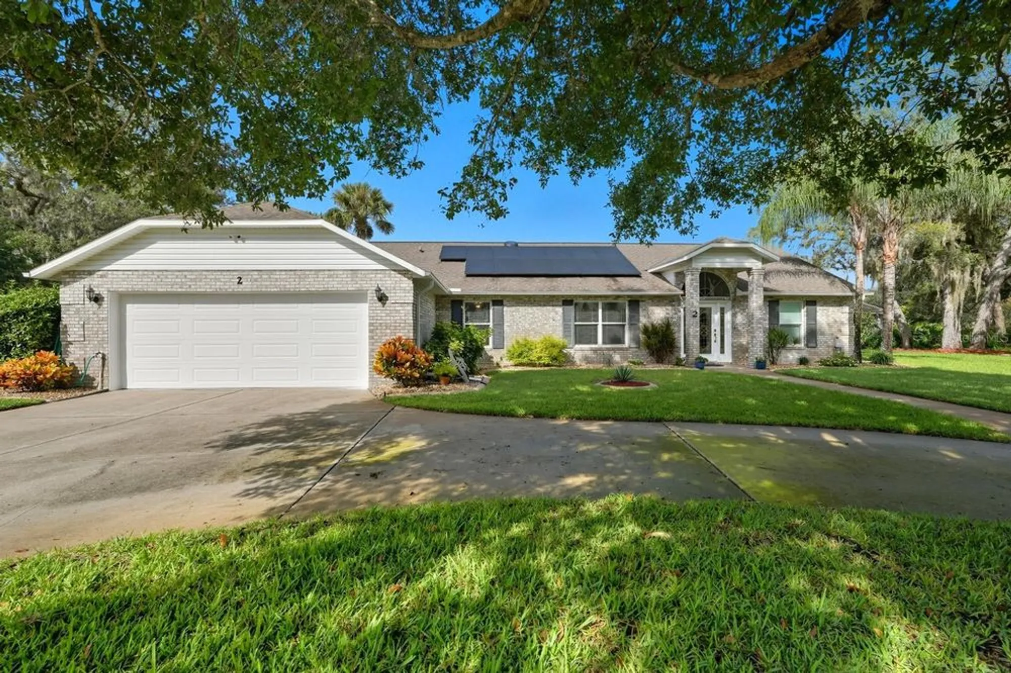 Property Slideshow image 1 of 52 | 2 silver lake way, Ormond Beach, FL, 32174