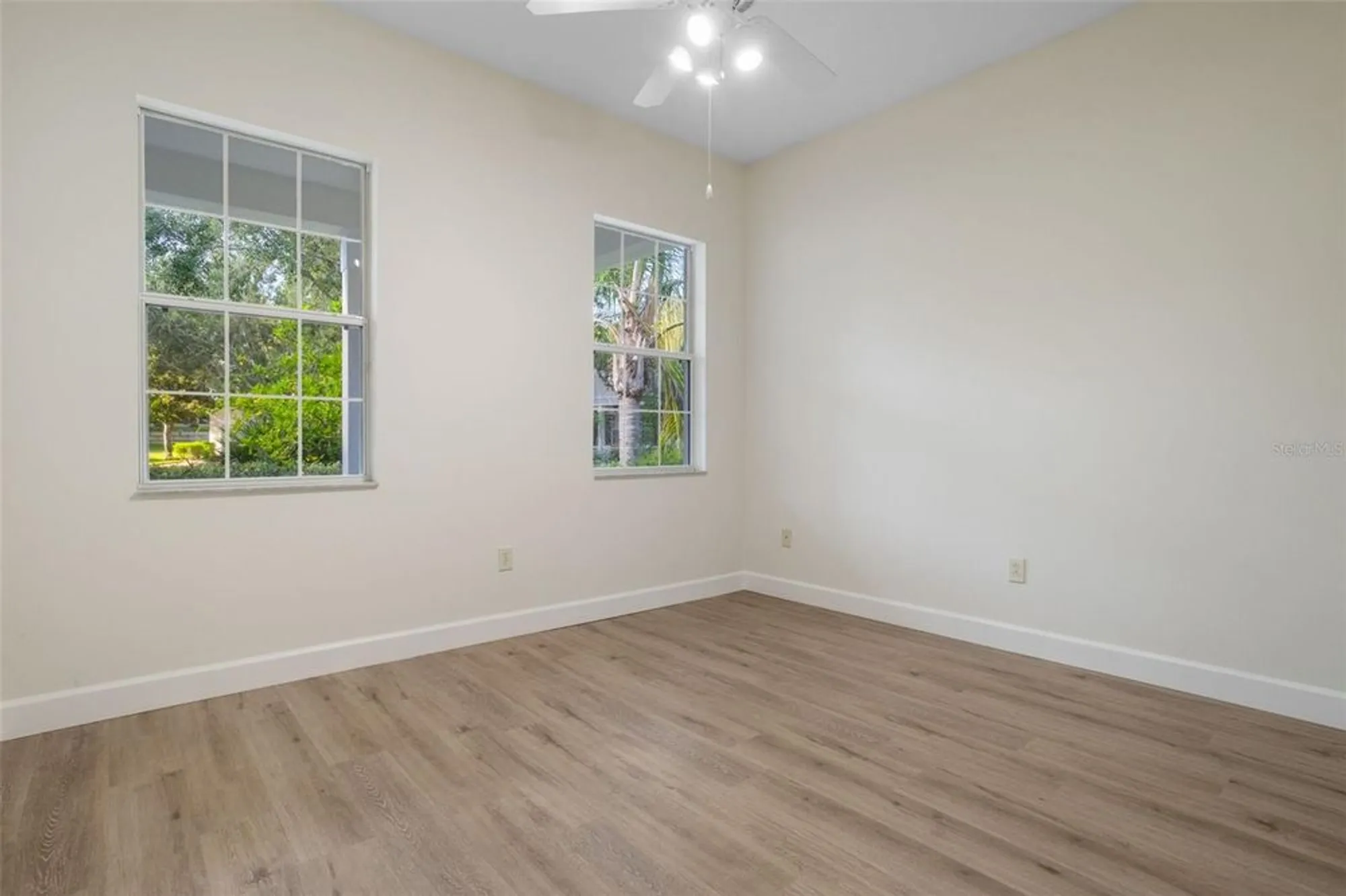 Property Slideshow image 17 of 50 | 103 crescent moon dr, Groveland, FL, 34736