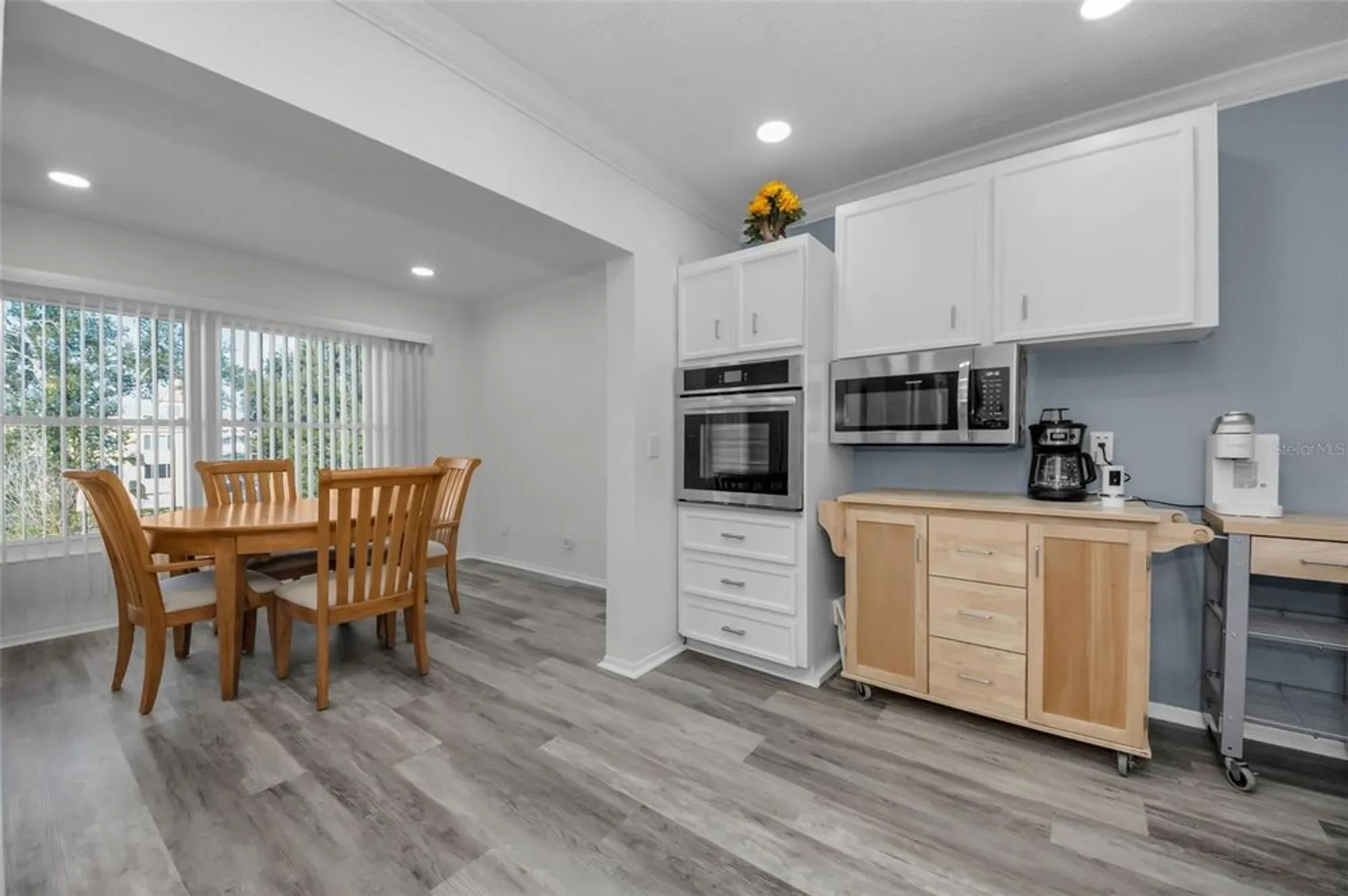 Property Slideshow image 10 of 58 | 2430 florentine way 44, Clearwater, FL, 33763