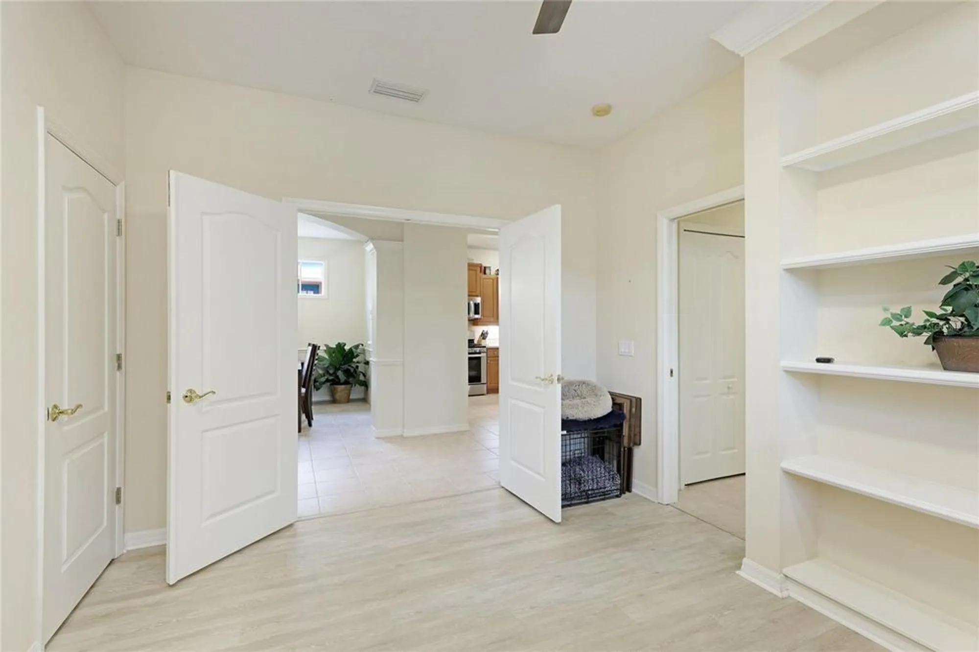 Property Slideshow image 18 of 38 | 6103 aviary ct, Bradenton, FL, 34203