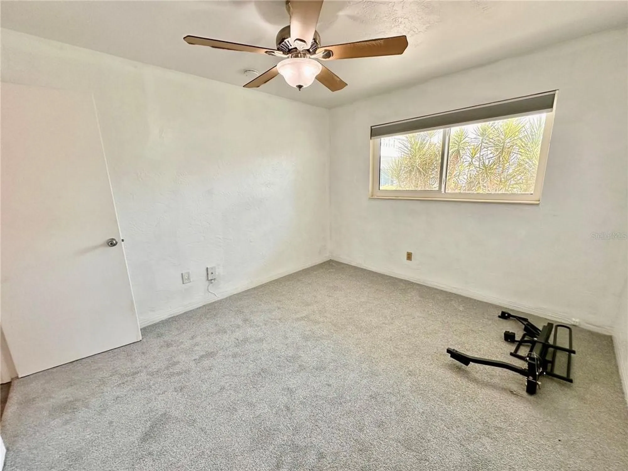 Property Slideshow image 13 of 43 | 2454 australia way 12, Clearwater, FL, 33763