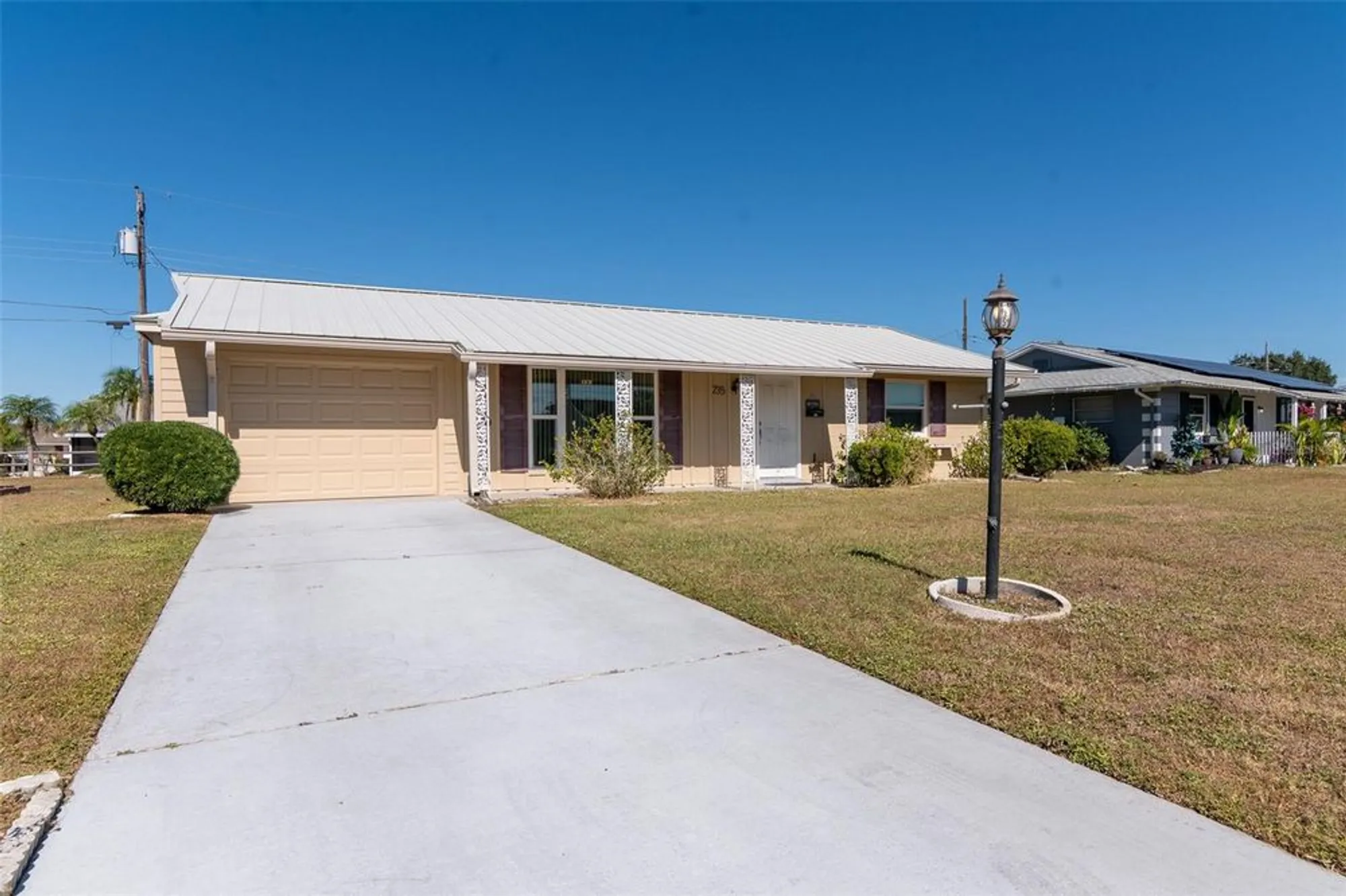 Property Slideshow image 4 of 53 | 735 torrey pines ave, Sun City Center, FL, 33573