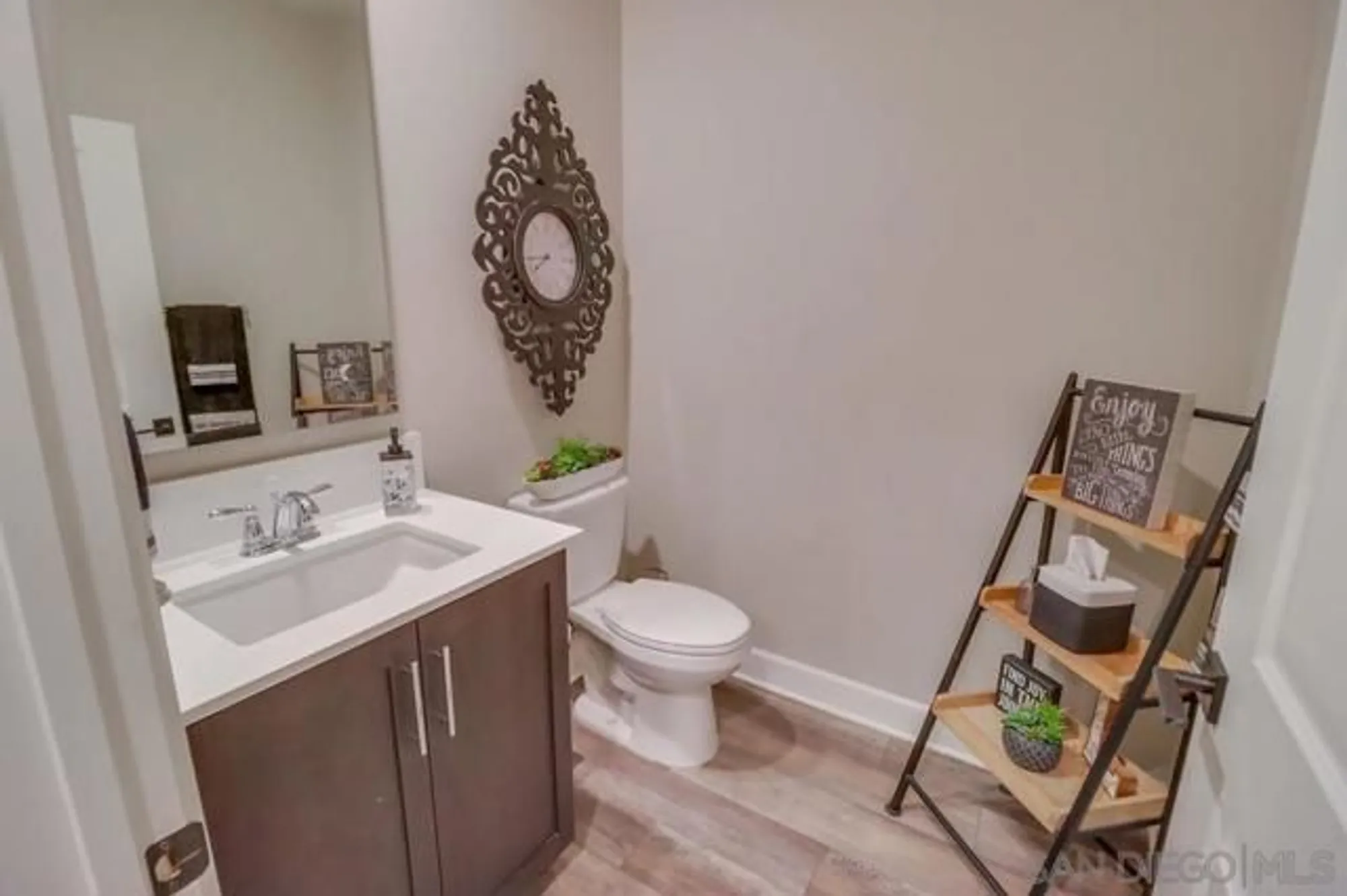 Property Slideshow image 28 of 40 | 16750 coyote bush dr unit 31, San Diego, CA, 92127