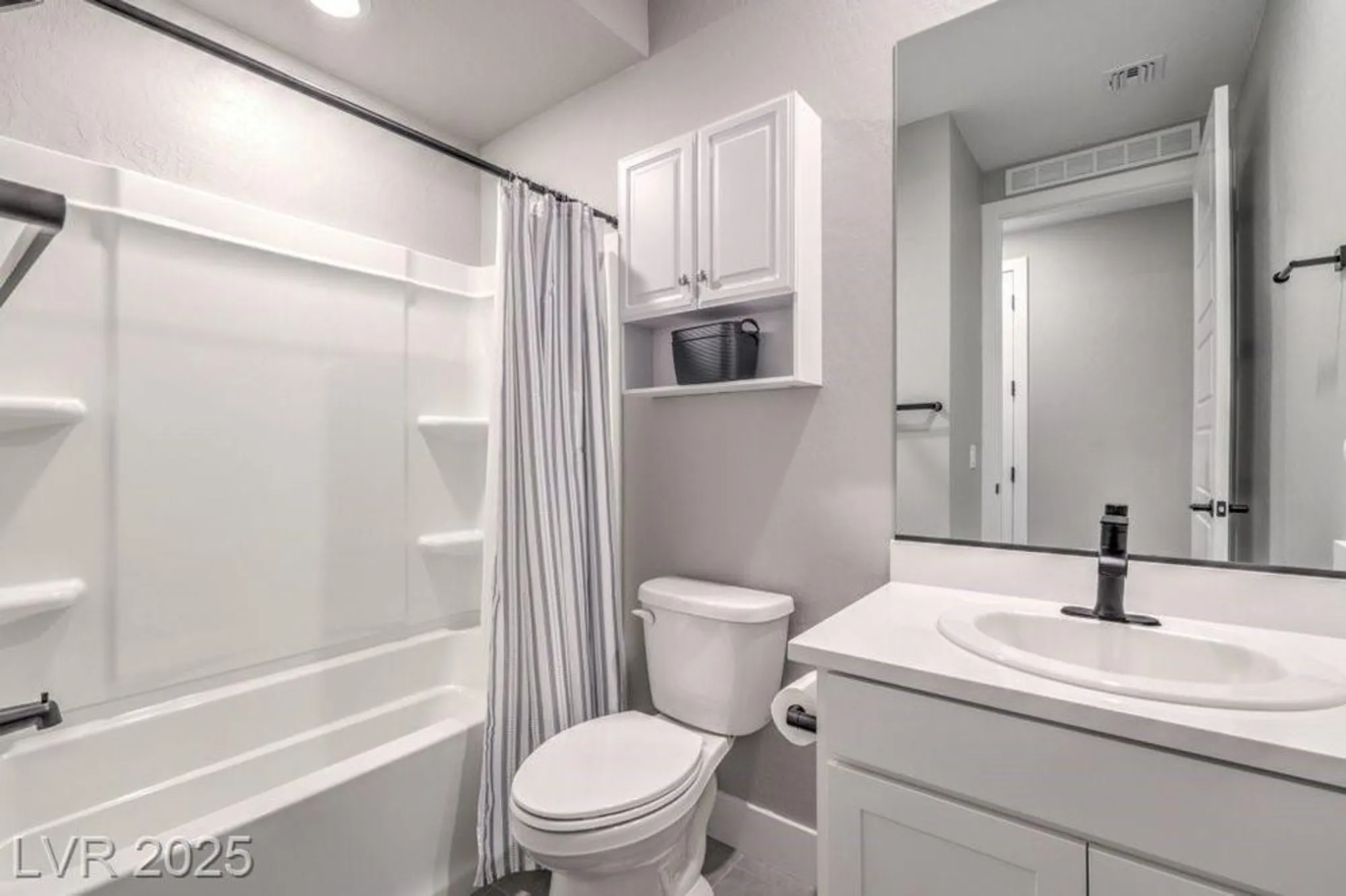 Property Slideshow image 24 of 48 | 70 lake bluff ct, Henderson, NV, 89011