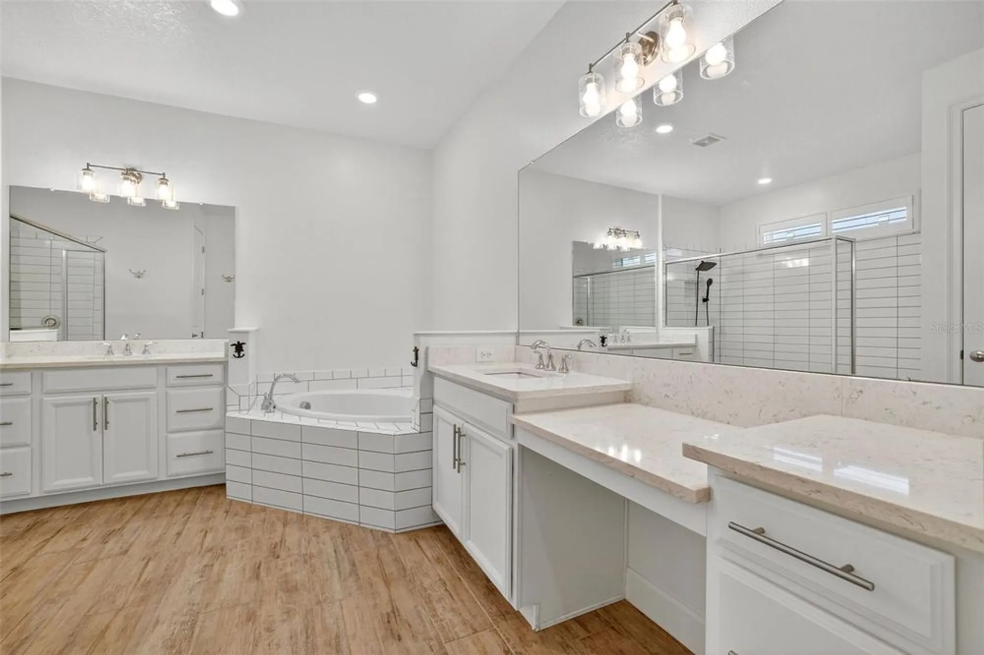 Property Slideshow image 28 of 62 | 830 manns harbor dr, Apollo Beach, FL, 33572