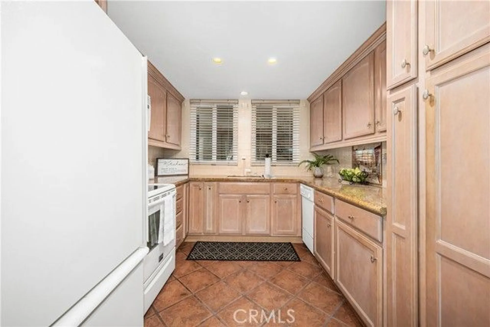 Property Slideshow image 25 of 43 | 1920 mckinney way apt 17a, Seal Beach, CA, 90740