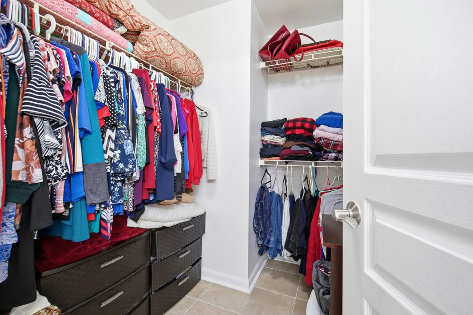 Property Slideshow image 17 of 22 | 12862 norfolk dr, Huntley, IL, 60142