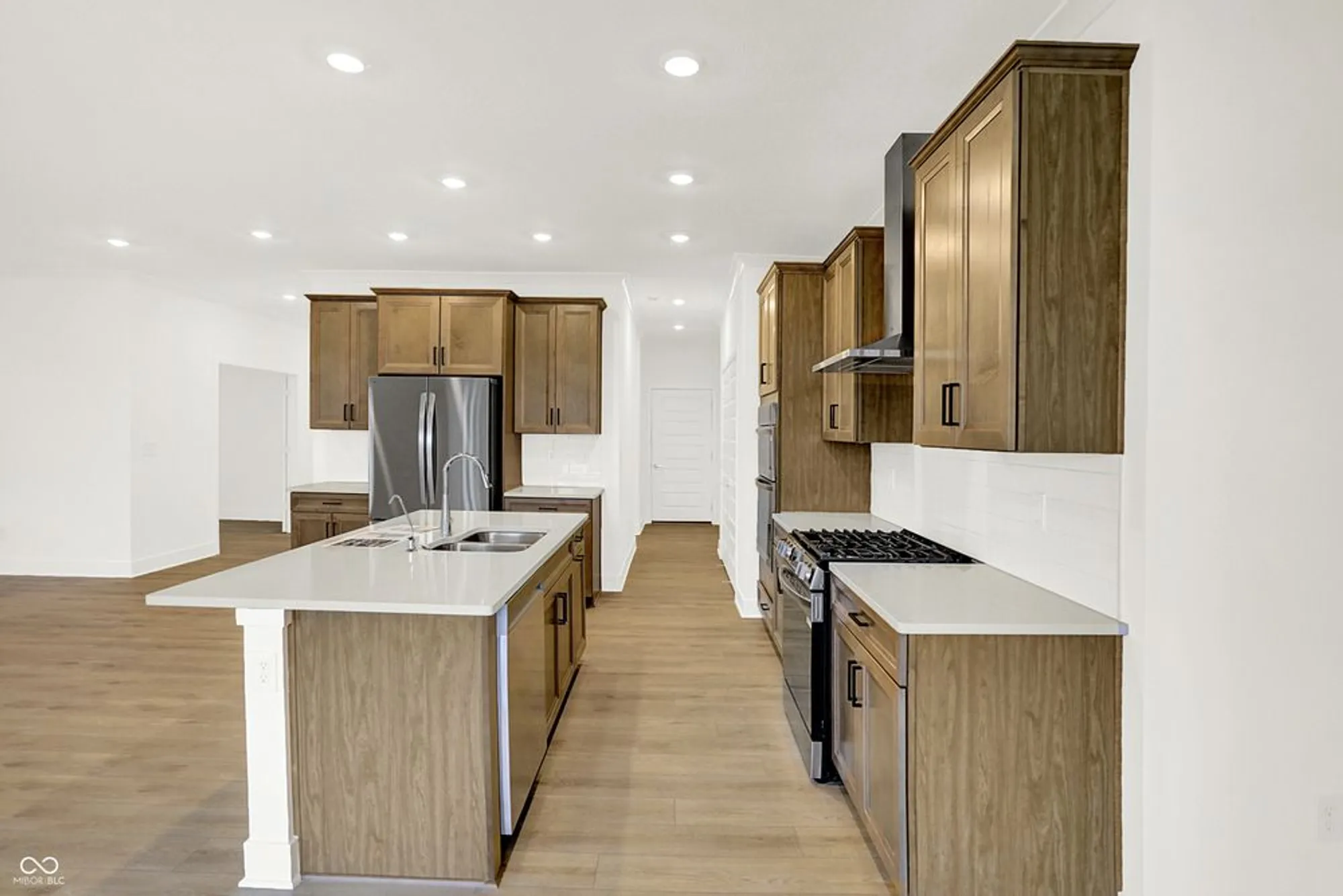 Property Slideshow image 21 of 52 | 5076 foxley park ln, Avon, IN, 46123