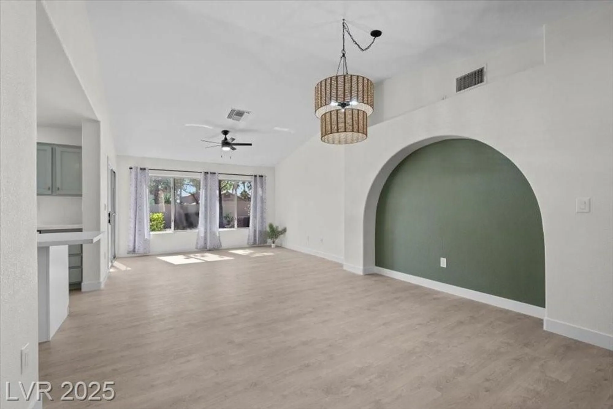 Property Slideshow image 5 of 27 | 2216 spring water dr, Las Vegas, NV, 89134