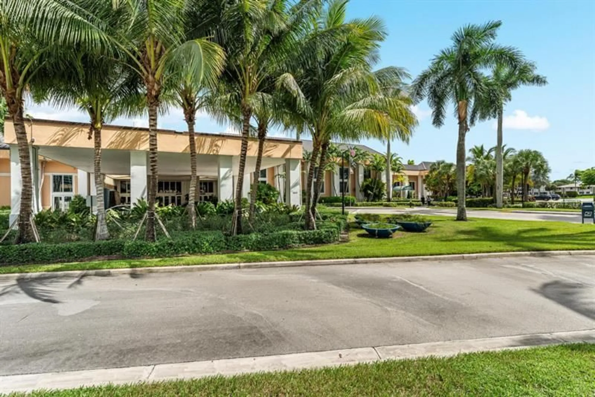 Property Slideshow image 24 of 26 | 10370 e clairmont cir 302, Tamarac, FL, 33321