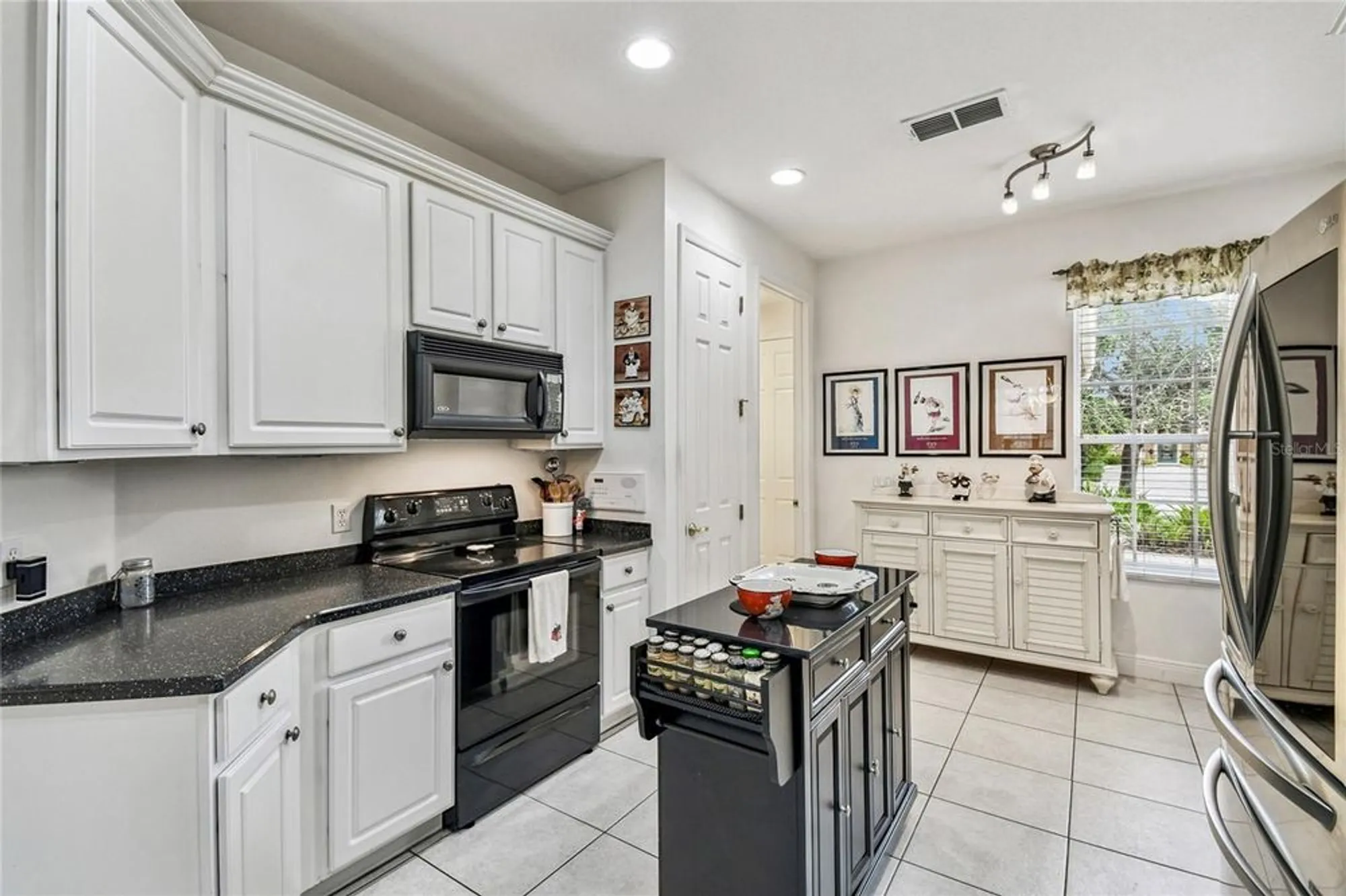 Property Slideshow image 17 of 65 | 684 volterra blvd, Poinciana, FL, 34759