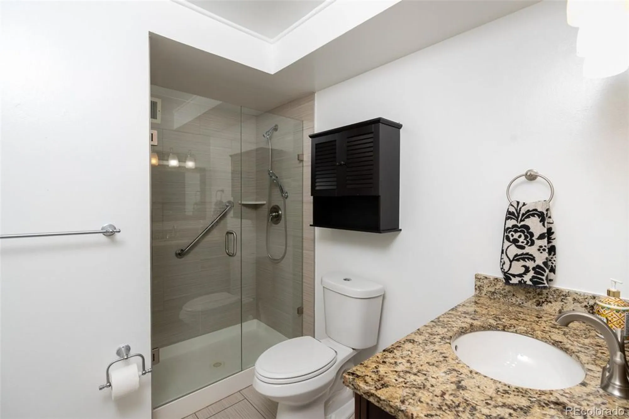 Property Slideshow image 12 of 31 | 650 s alton way apt 10c, Denver, CO, 80247