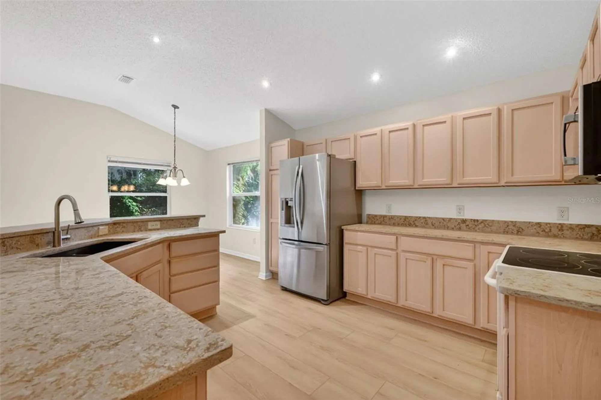 Property Slideshow image 4 of 41 | 17035 se 94th berrien ct, The Villages, FL, 32162