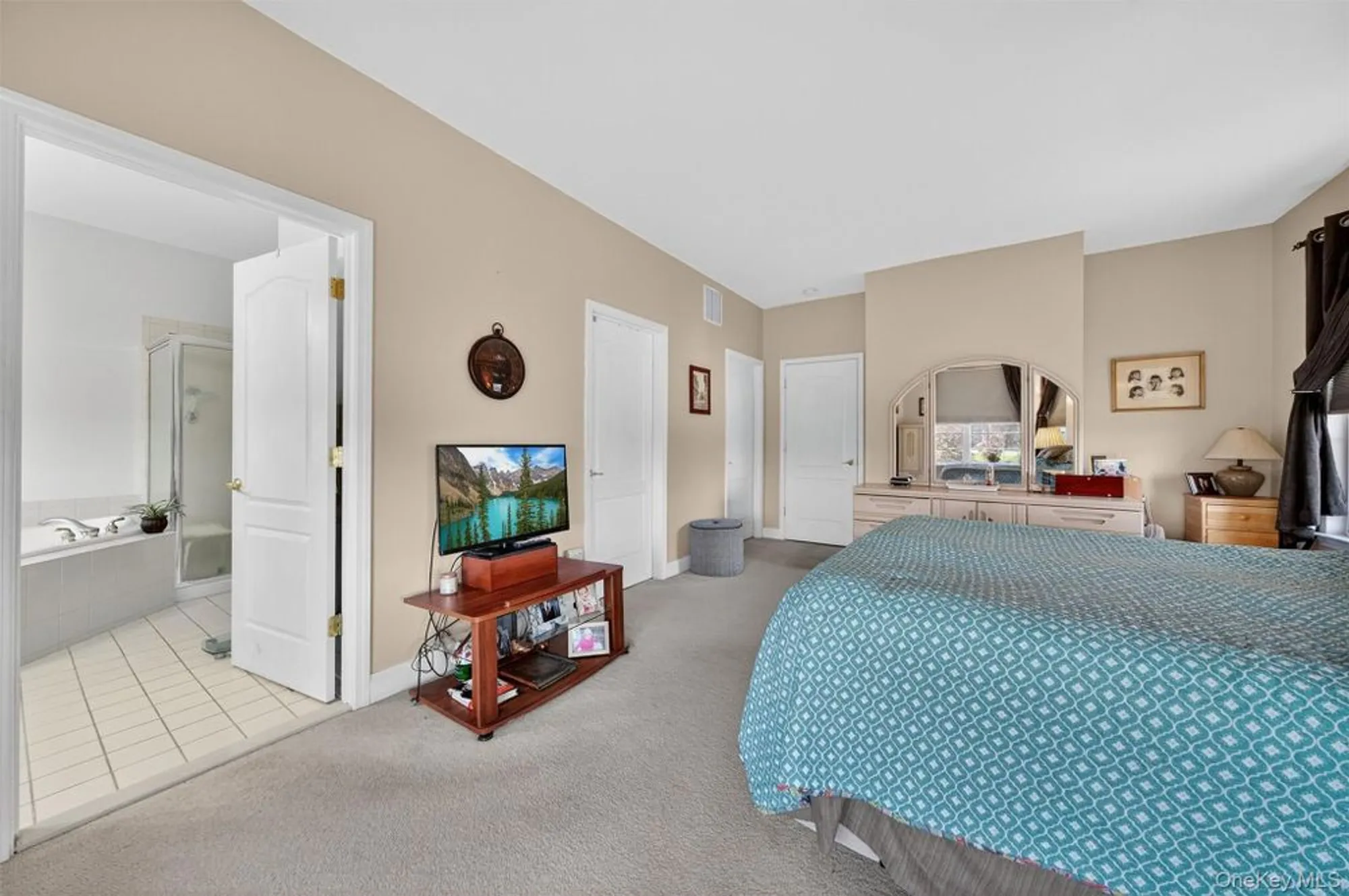 Property Slideshow image 22 of 35 | 24 juniper cir, Middletown, NY, 10940
