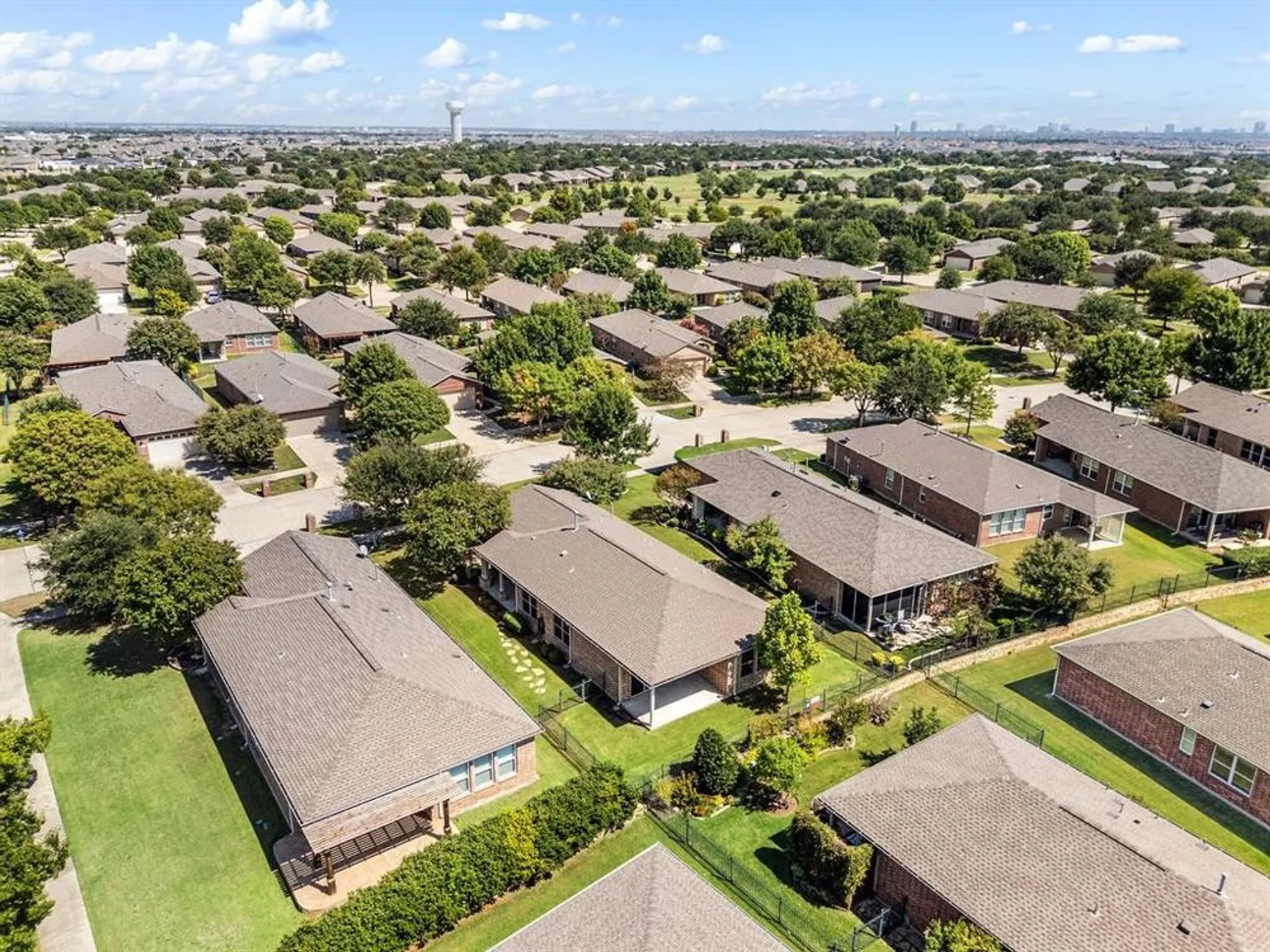 Property Slideshow image 33 of 40 | 7863 whirlwind dr, Frisco, TX, 75036