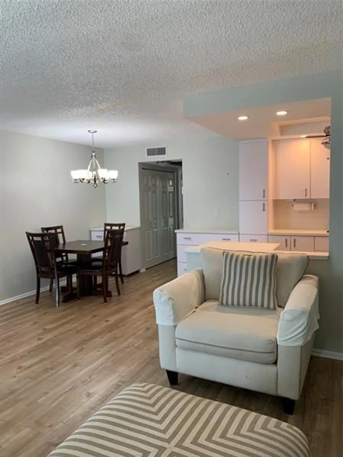 Property Slideshow image 4 of 76 | 2005 berkshire a # 2005, Deerfield Beach, FL, 33442