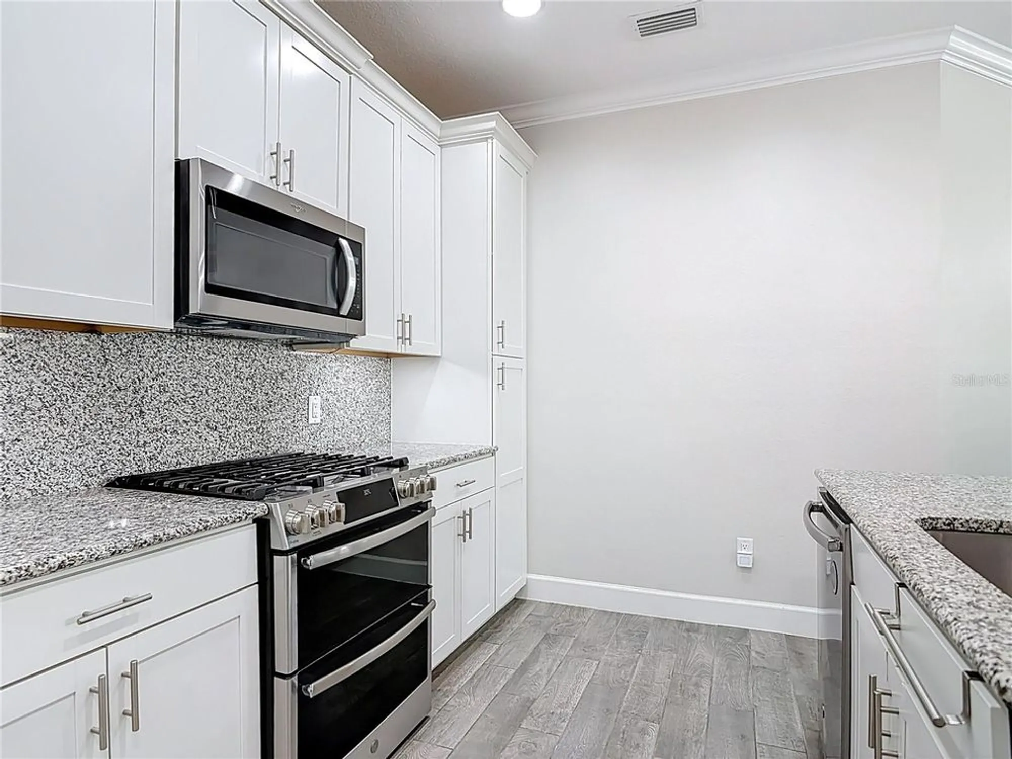 Property Slideshow image 7 of 25 | 962 attitude ave, Daytona Beach, FL, 32124