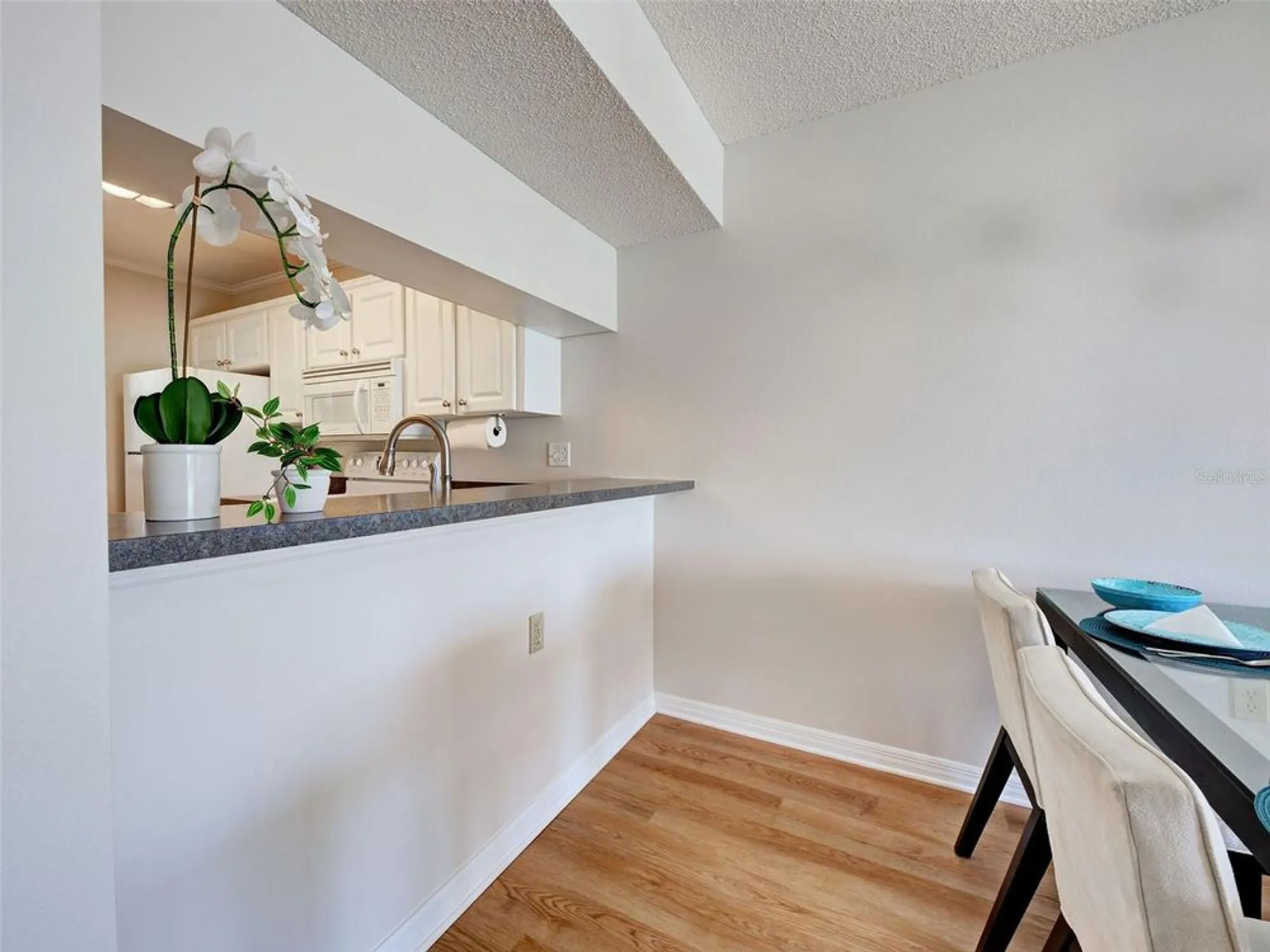 Property Slideshow image 19 of 54 | 406 cerromar cir 222, Venice, FL, 34293