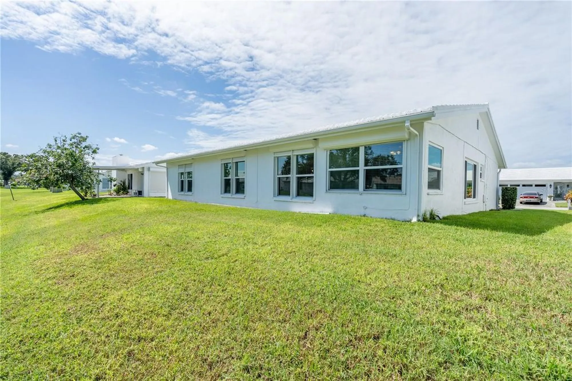 Property Slideshow image 4 of 37 | 9221 40th way n # 5, Pinellas Park, FL, 33782
