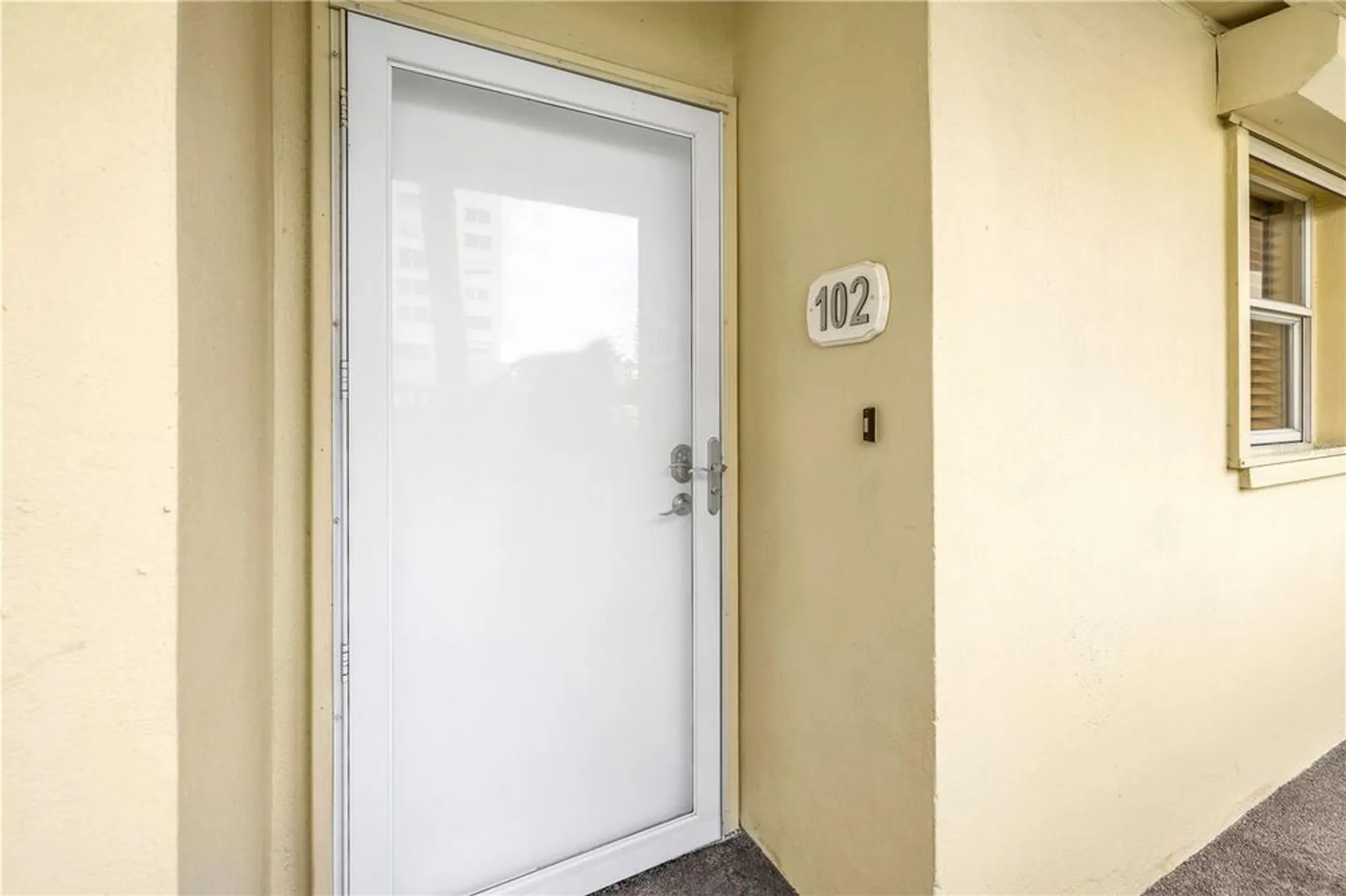 Property Slideshow image 45 of 73 | 4525 cove cir apt 102, Saint Petersburg, FL, 33708