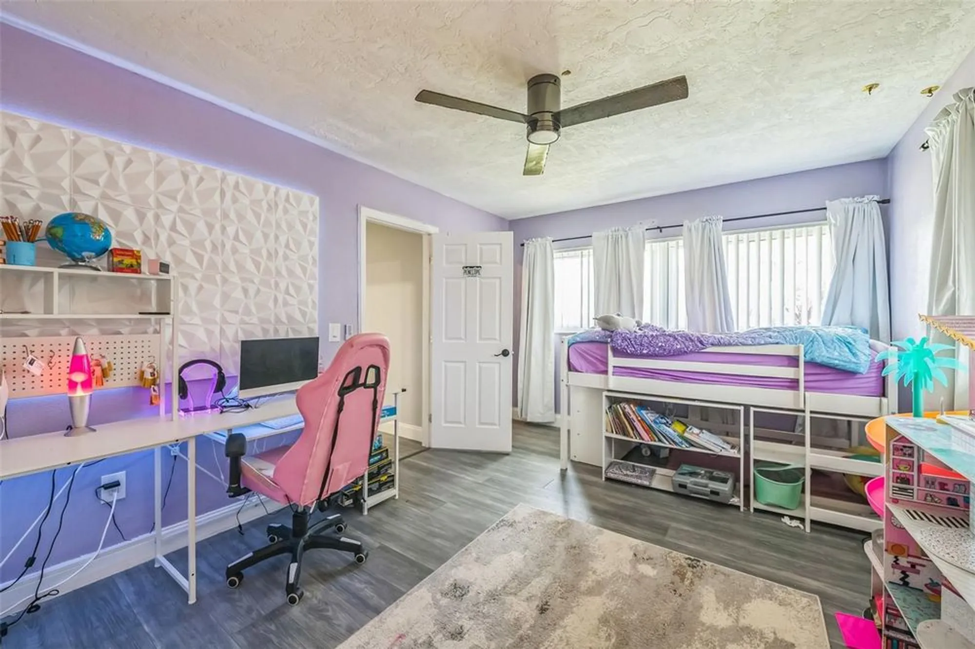 Property Slideshow image 7 of 17 | 5108 medalist rd, Sarasota, FL, 34243