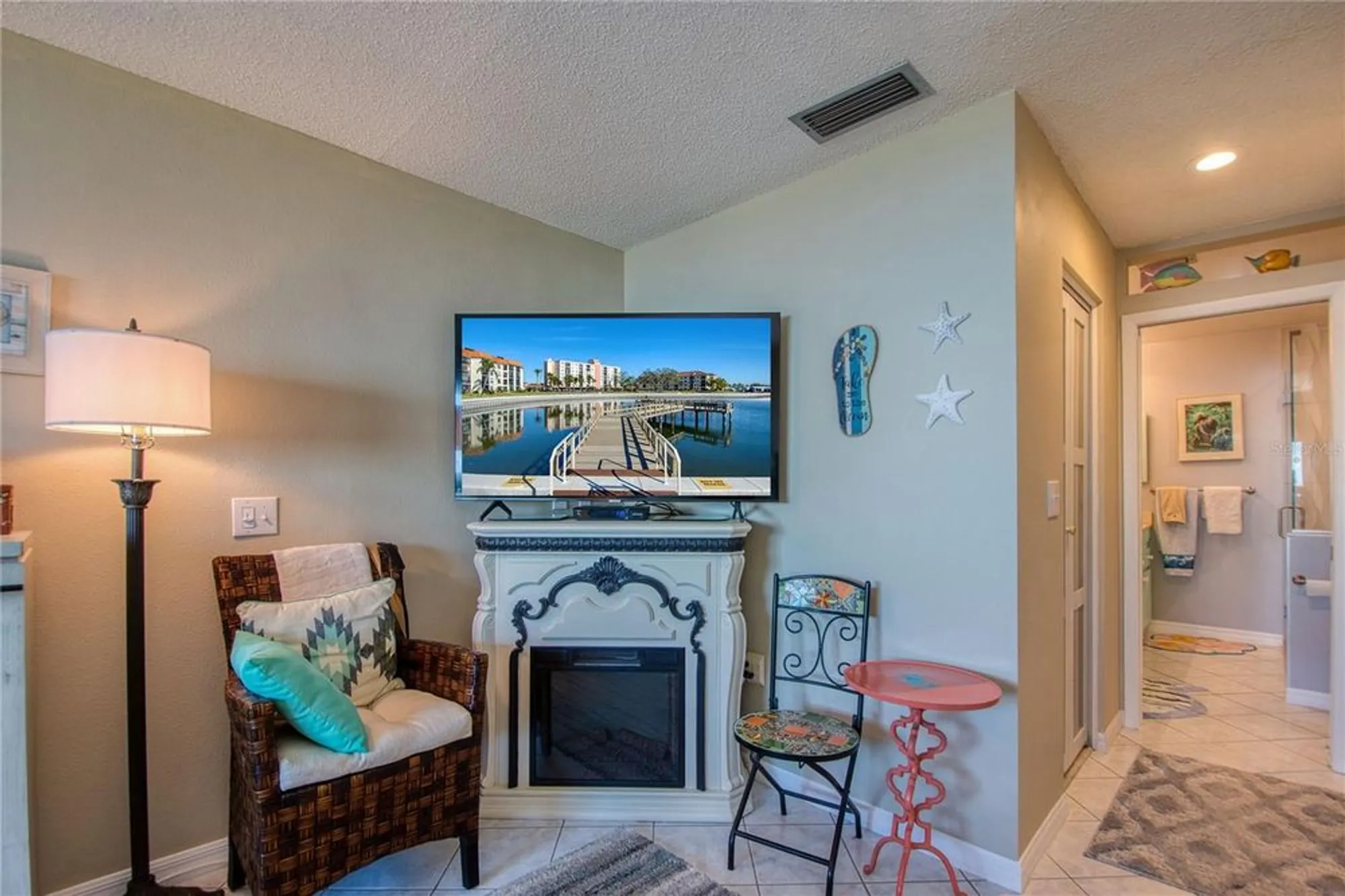 Property Slideshow image 18 of 36 | 19029 us highway 19 n apt 32b, Clearwater, FL, 33764