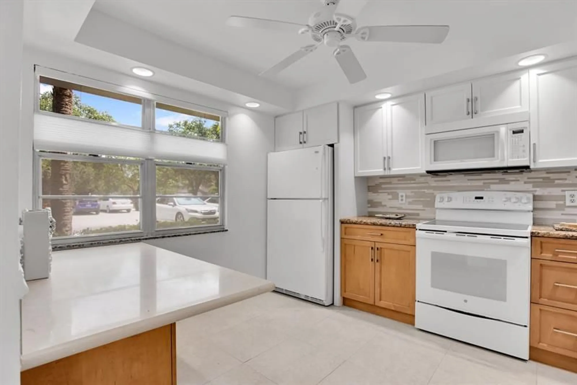 Property Slideshow image 2 of 40 | 3303 aruba way m1, Coconut Creek, FL, 33066