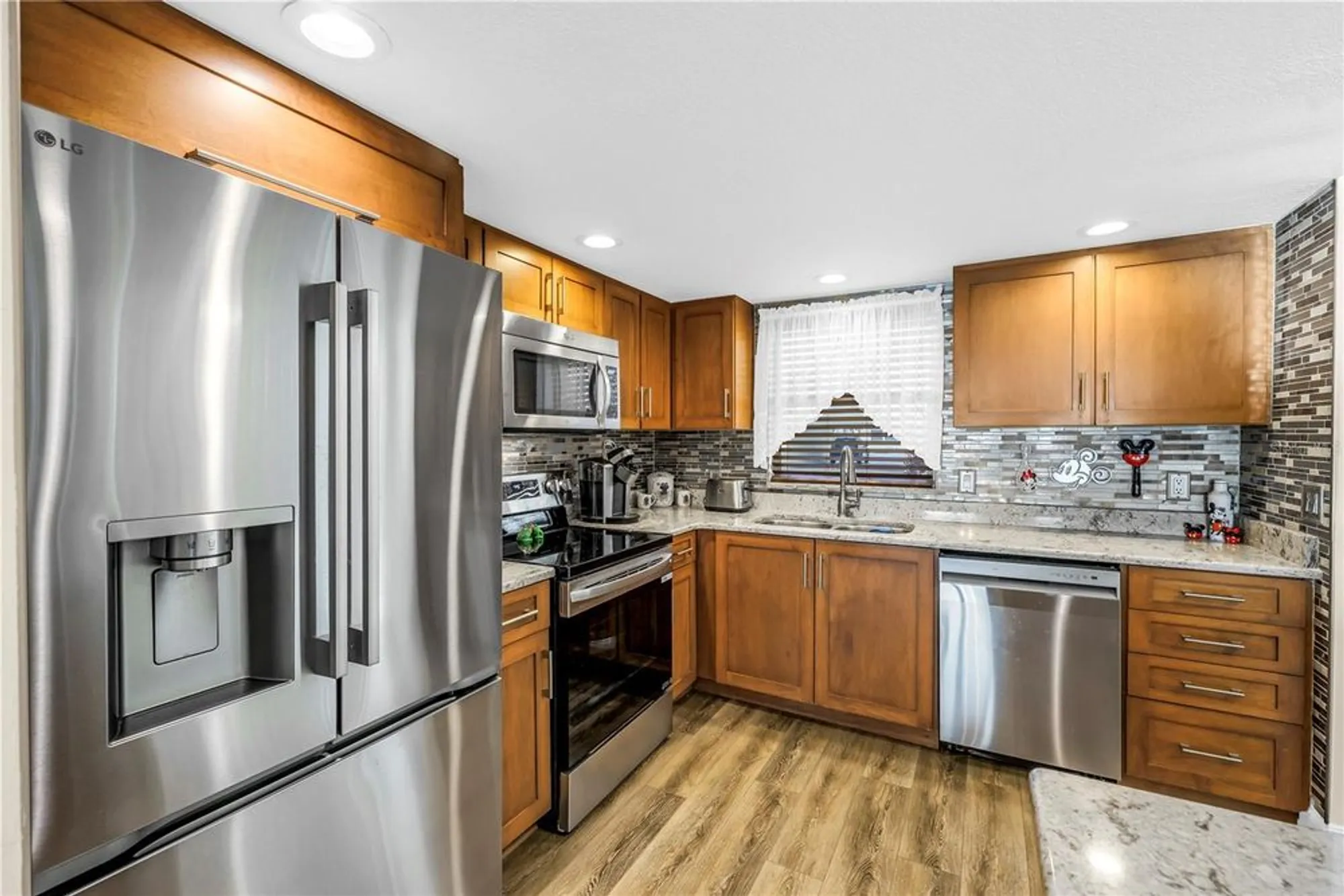 Property Slideshow image 5 of 73 | 4525 cove cir apt 102, Saint Petersburg, FL, 33708