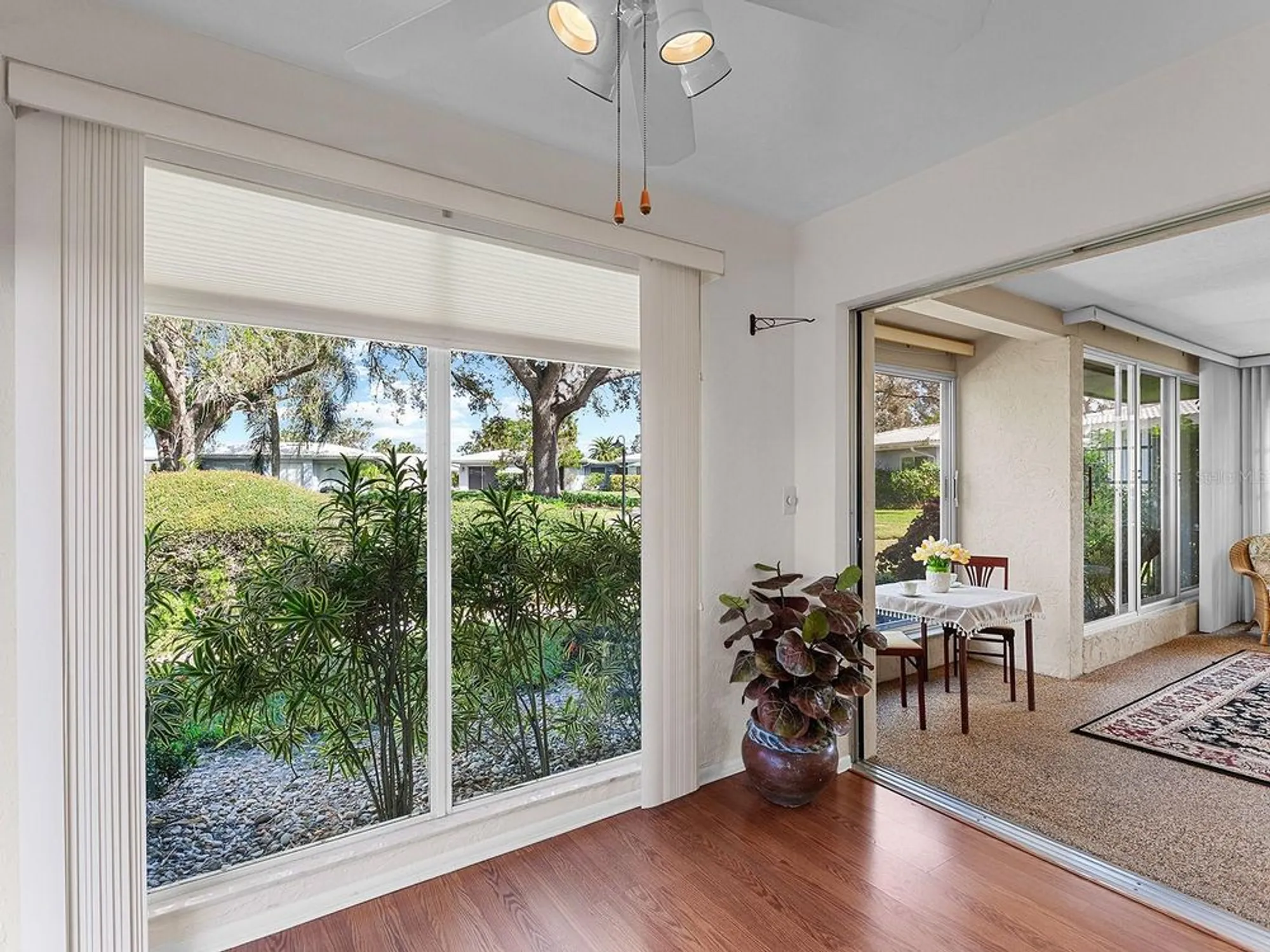 Property Slideshow image 24 of 32 | 3761 somerville dr # 1518, Sarasota, FL, 34232