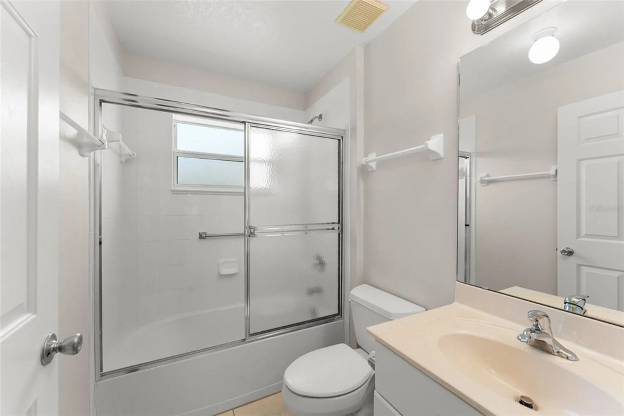 Property Slideshow image 26 of 48 | 20806 queen alexandra dr, Leesburg, FL, 34748