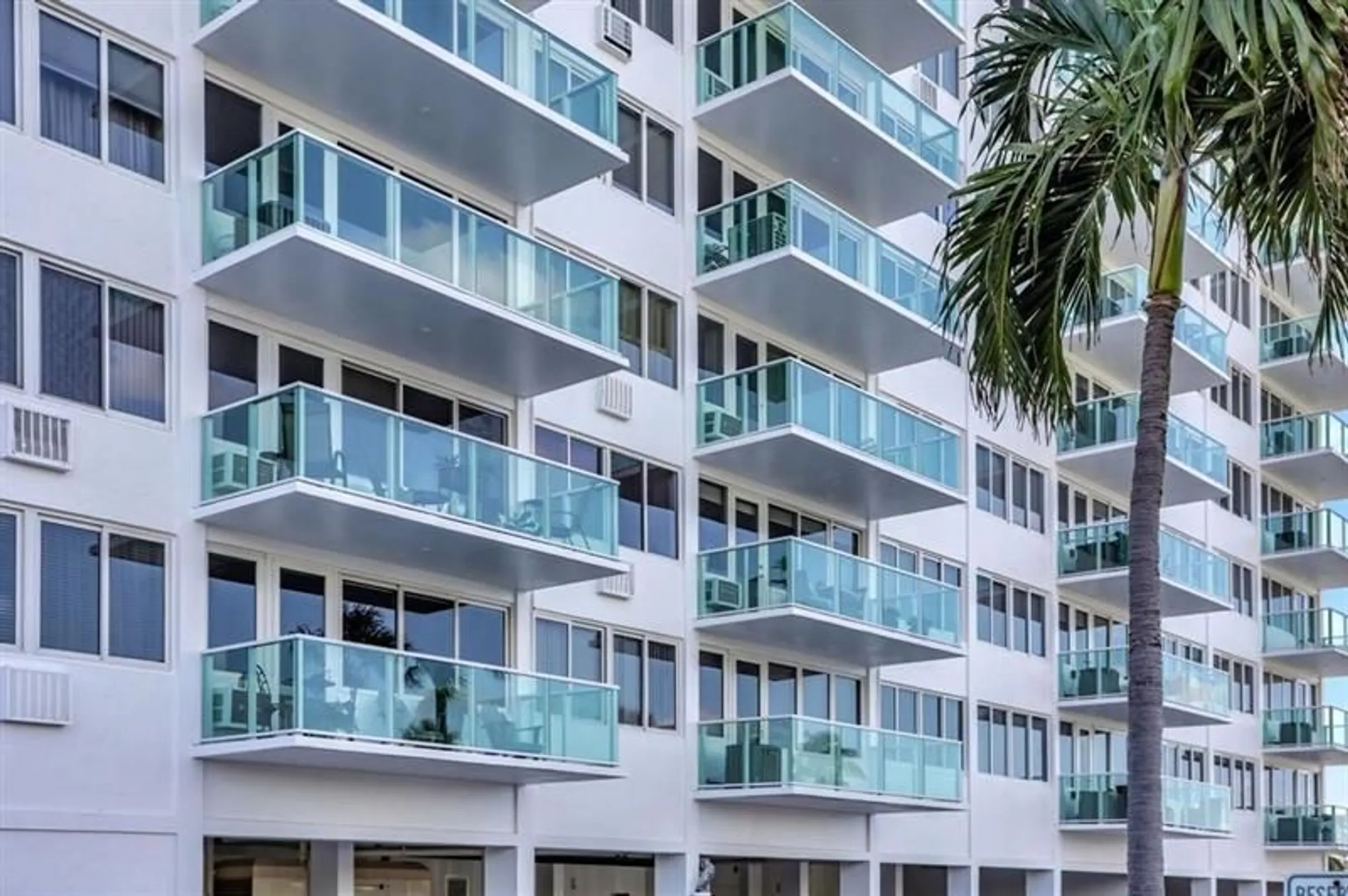 Property Slideshow image 2 of 29 | 3233 ne 34th st 505, Fort Lauderdale, FL, 33308