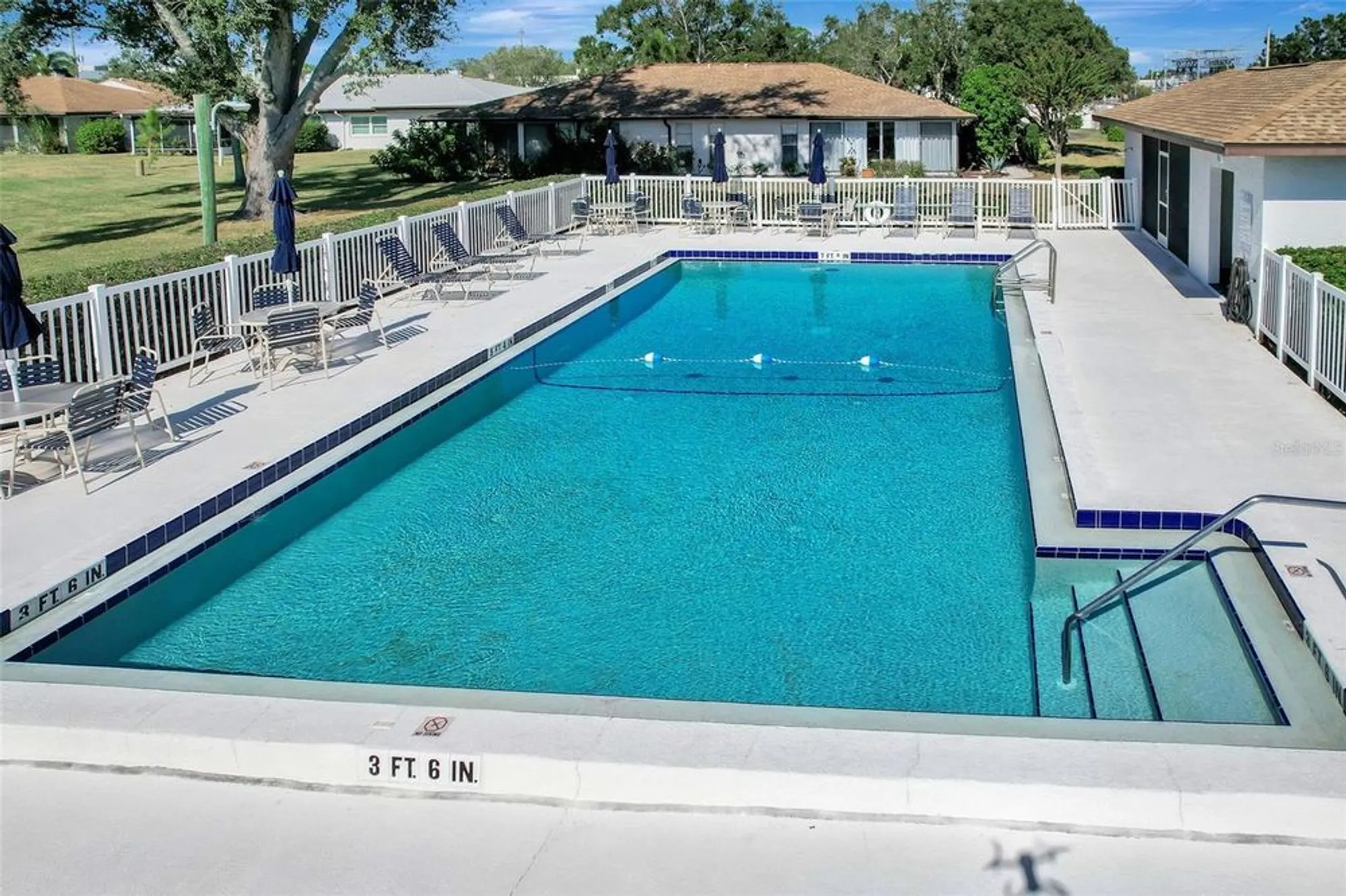 Property Slideshow image 34 of 36 | 3546 auburn ct 240, Sarasota, FL, 34231