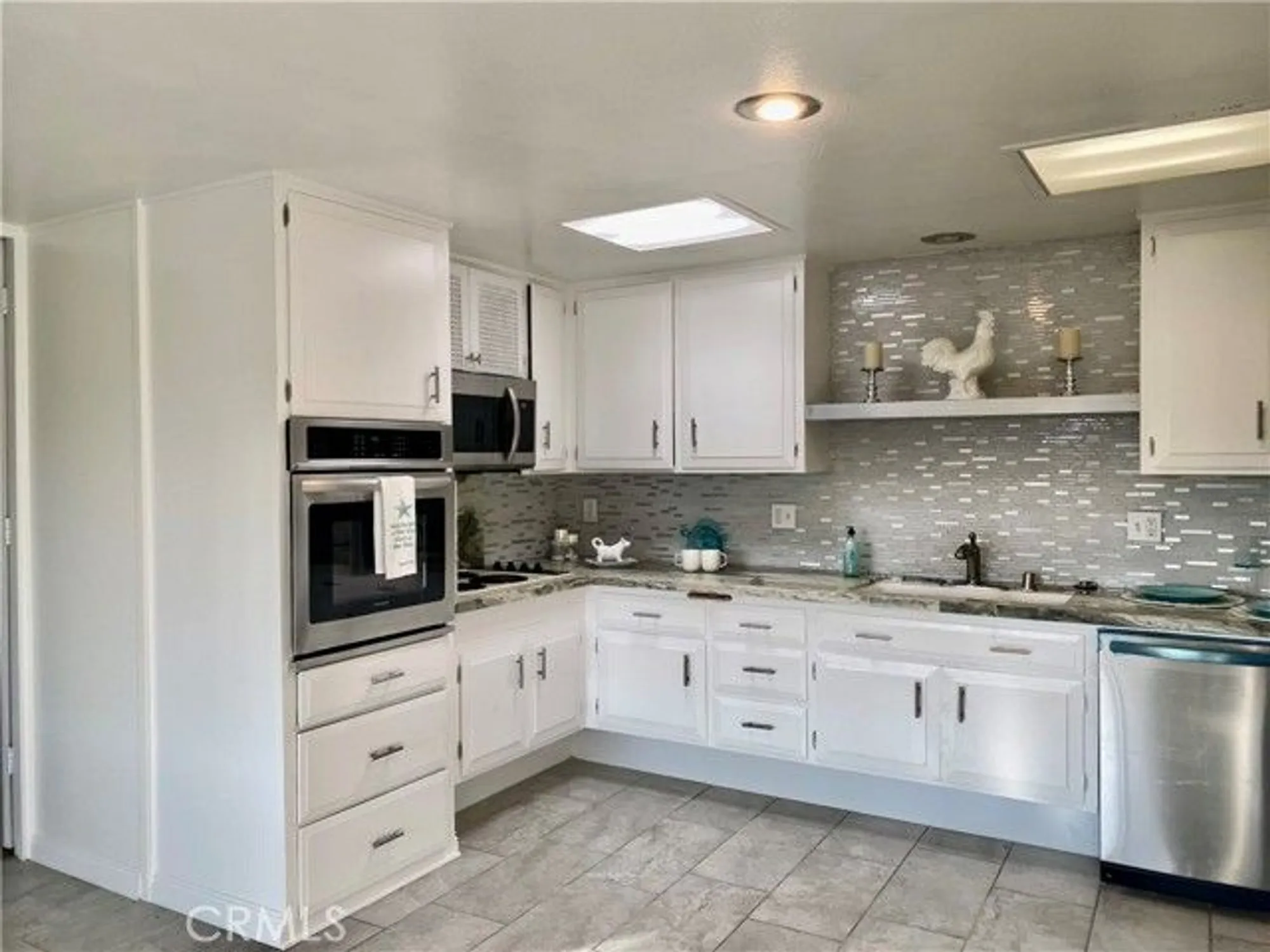 Property Slideshow image 15 of 30 | 13521 wentworth ln, Seal Beach, CA, 90740