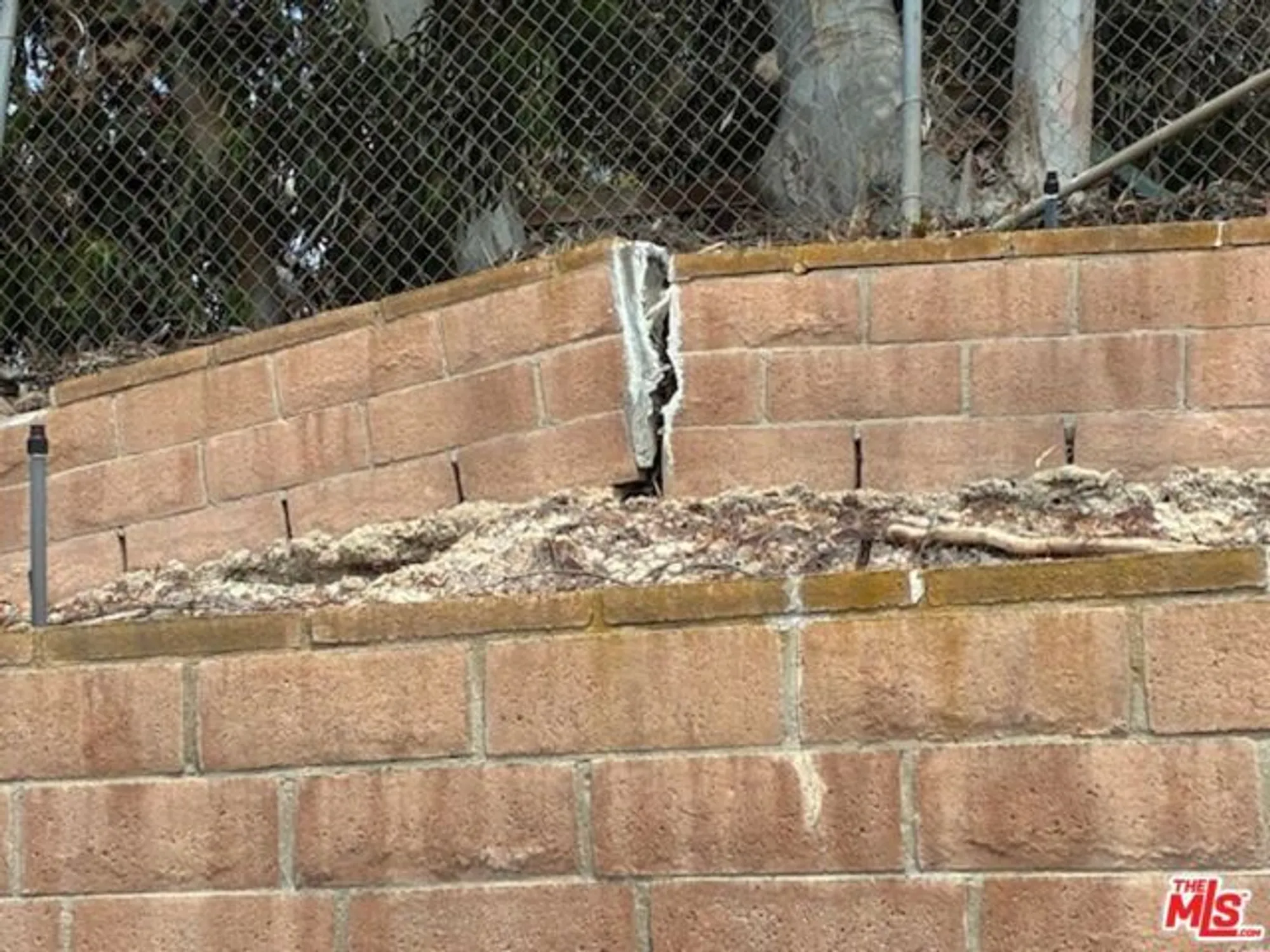 Property Slideshow image 5 of 6 | 607 via del mar, Vista, CA, 92081