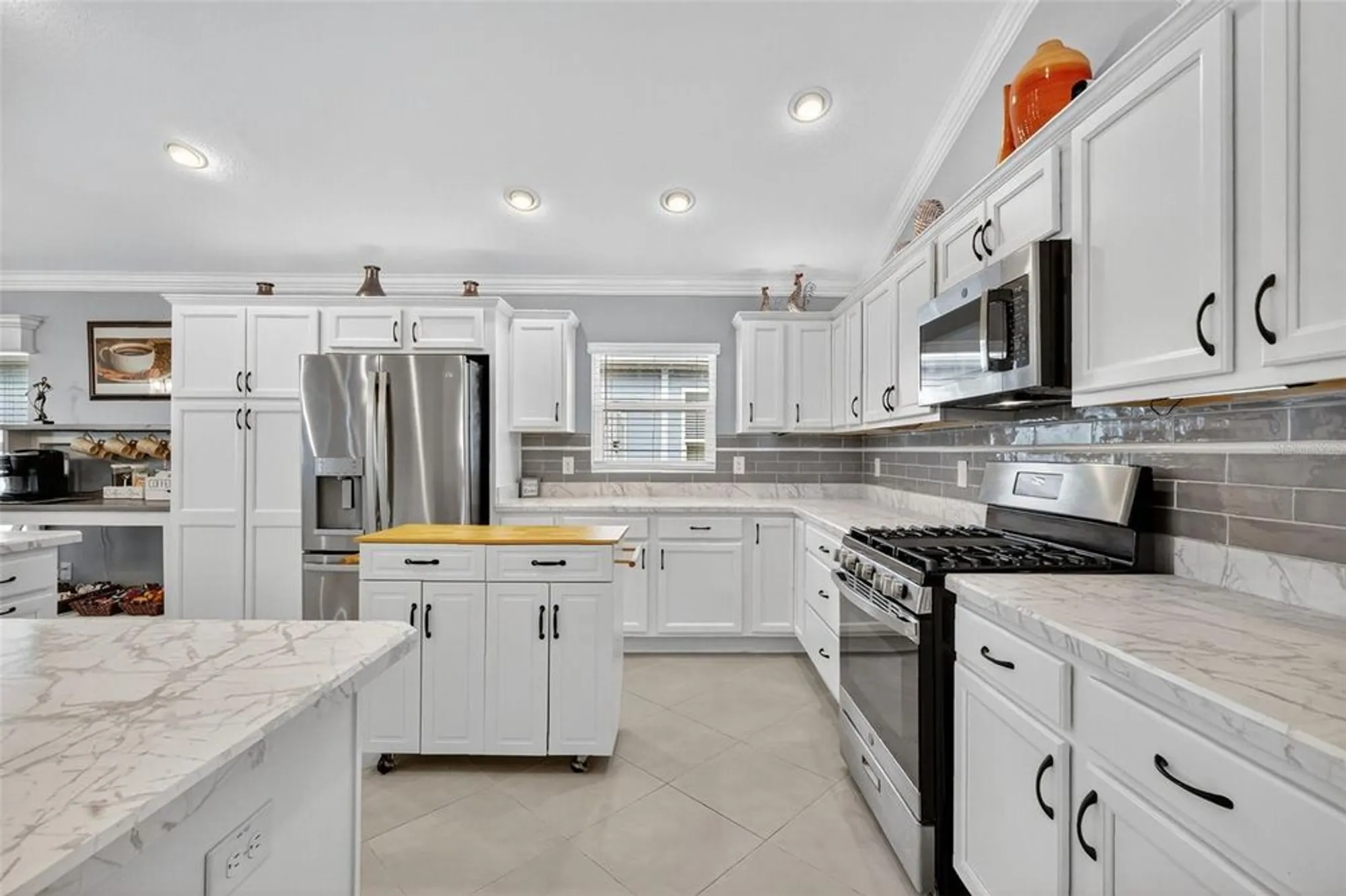 Property Slideshow image 6 of 38 | 3359 arlyn pl, The Villages, FL, 32163