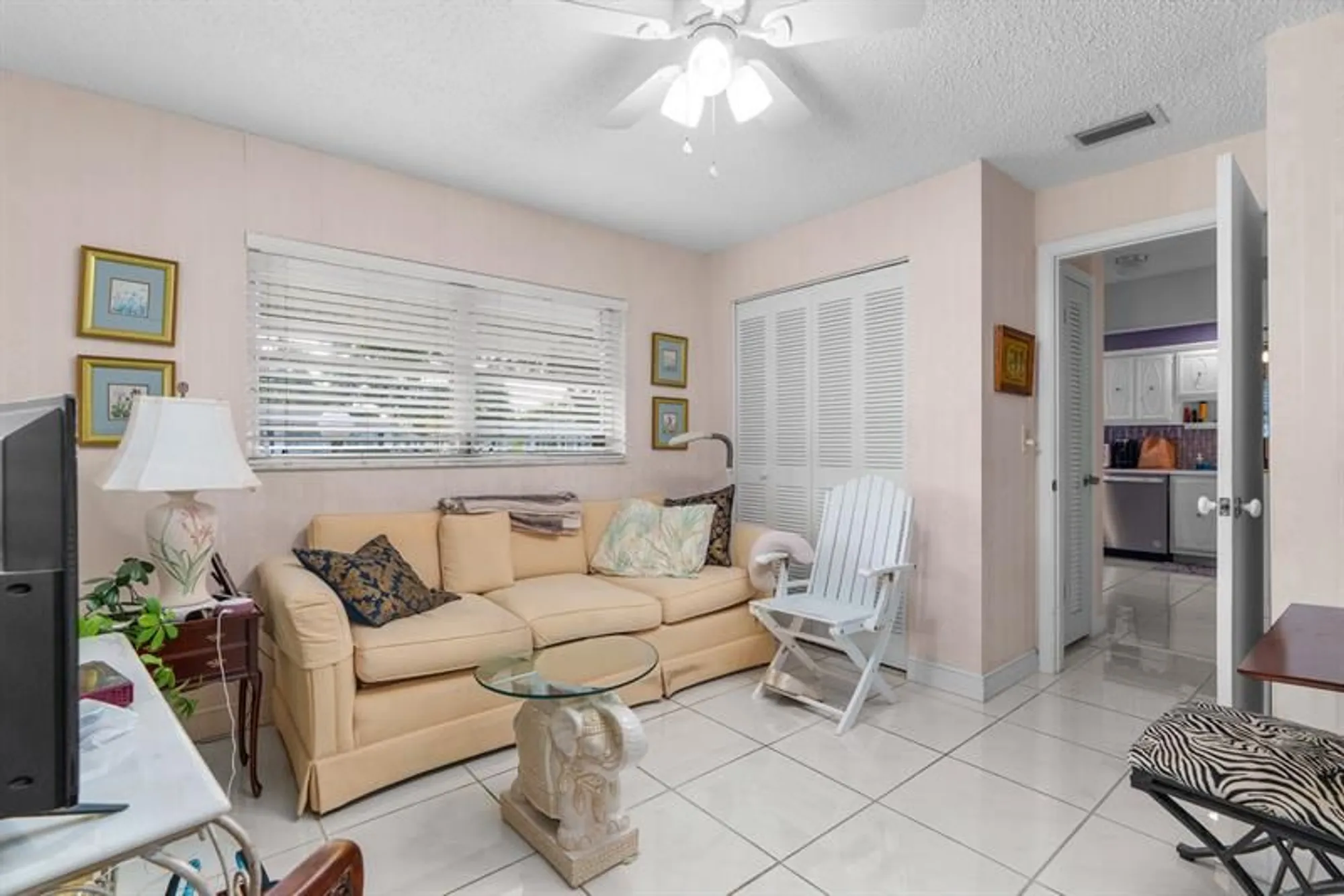 Property Slideshow image 16 of 50 | 8611 nw 11th st # b-161, Plantation, FL, 33322