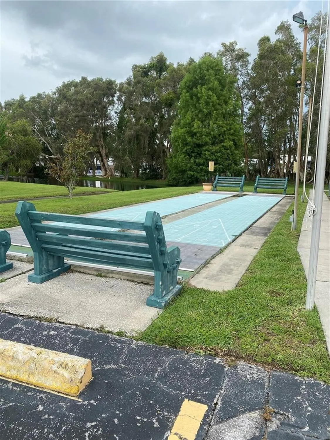 Property Slideshow image 34 of 38 | 832 cambridge ct, Dunedin, FL, 34698