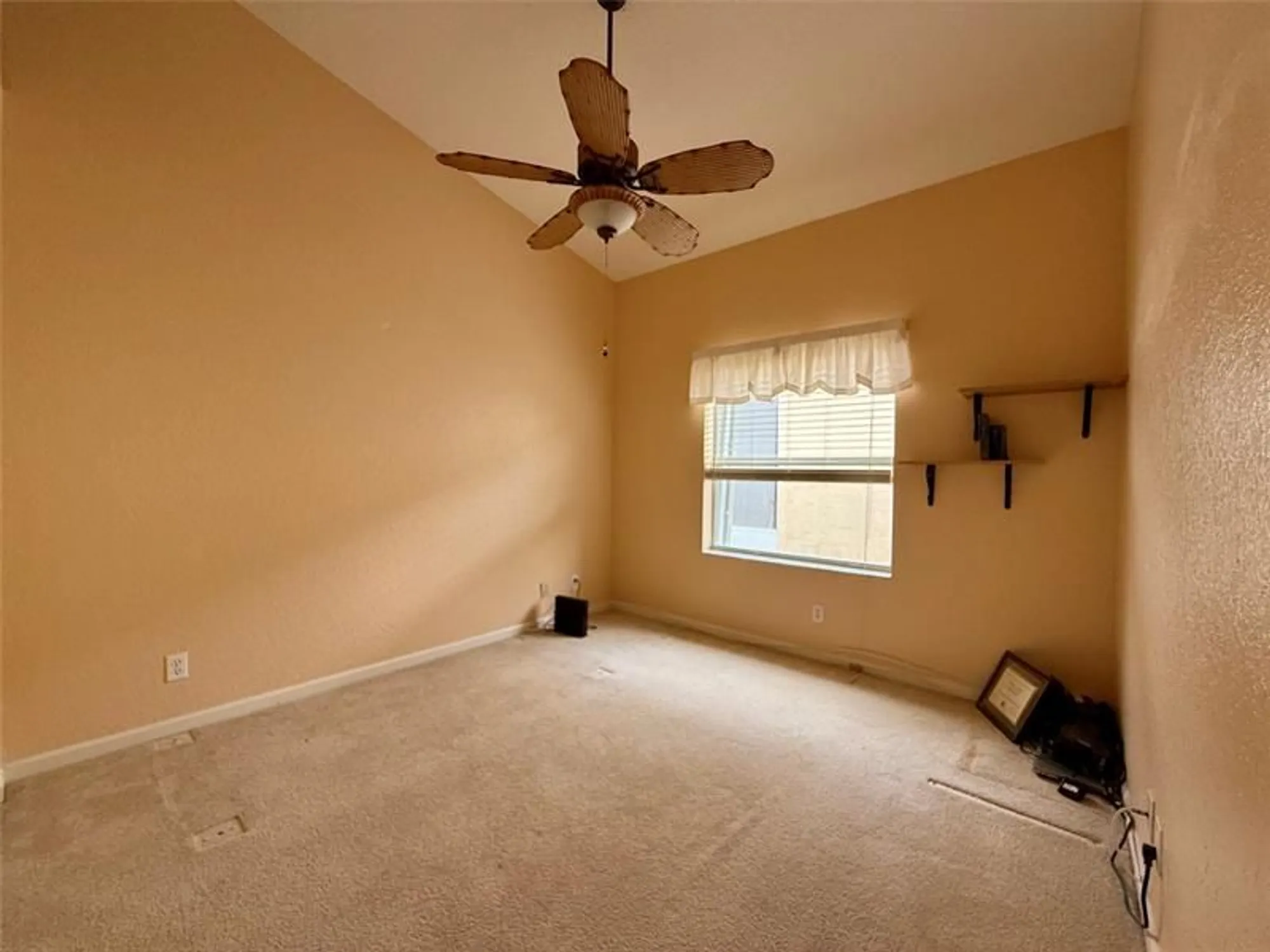 Property Slideshow image 21 of 47 | 344 nw breezy point loop, Port St Lucie, FL, 34986