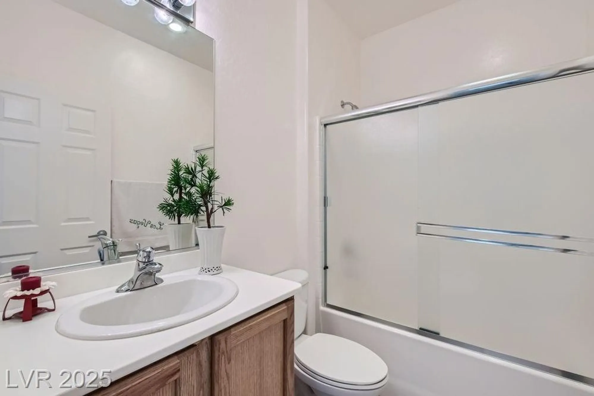 Property Slideshow image 22 of 28 | 2220 carrier dove way, North Las Vegas, NV, 89084