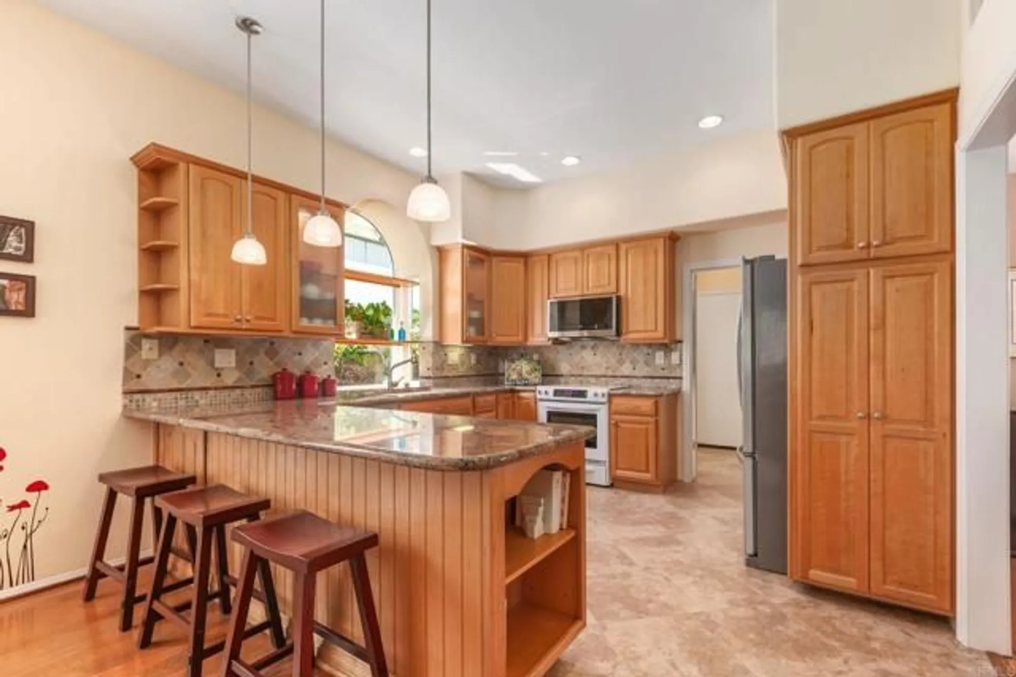 Property Slideshow image 3 of 33 | 1911 la subida way, San Marcos, CA, 92078