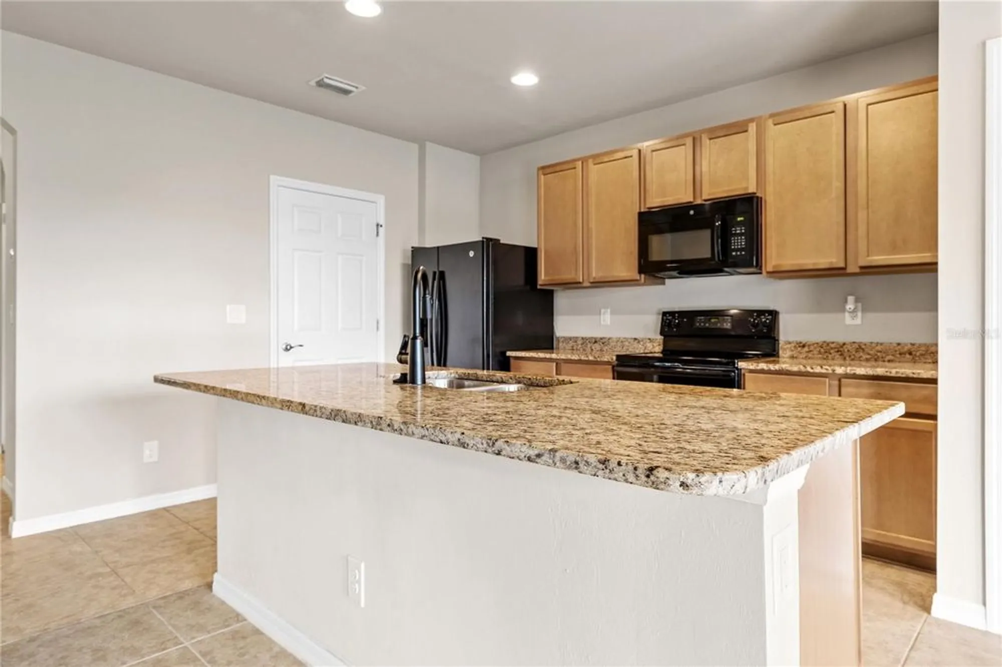 Property Slideshow image 37 of 48 | 15268 yellow wood dr, Alva, FL, 33920