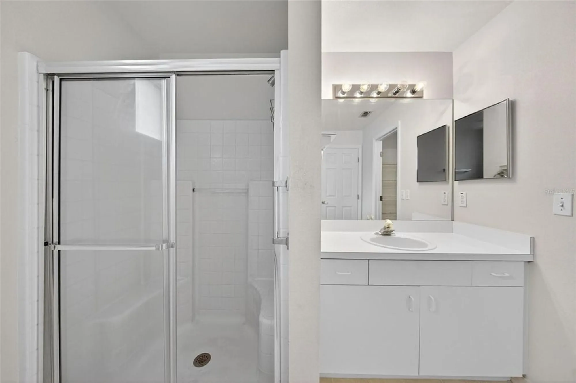 Property Slideshow image 32 of 63 | 4217 chamberlain way, Clermont, FL, 34711