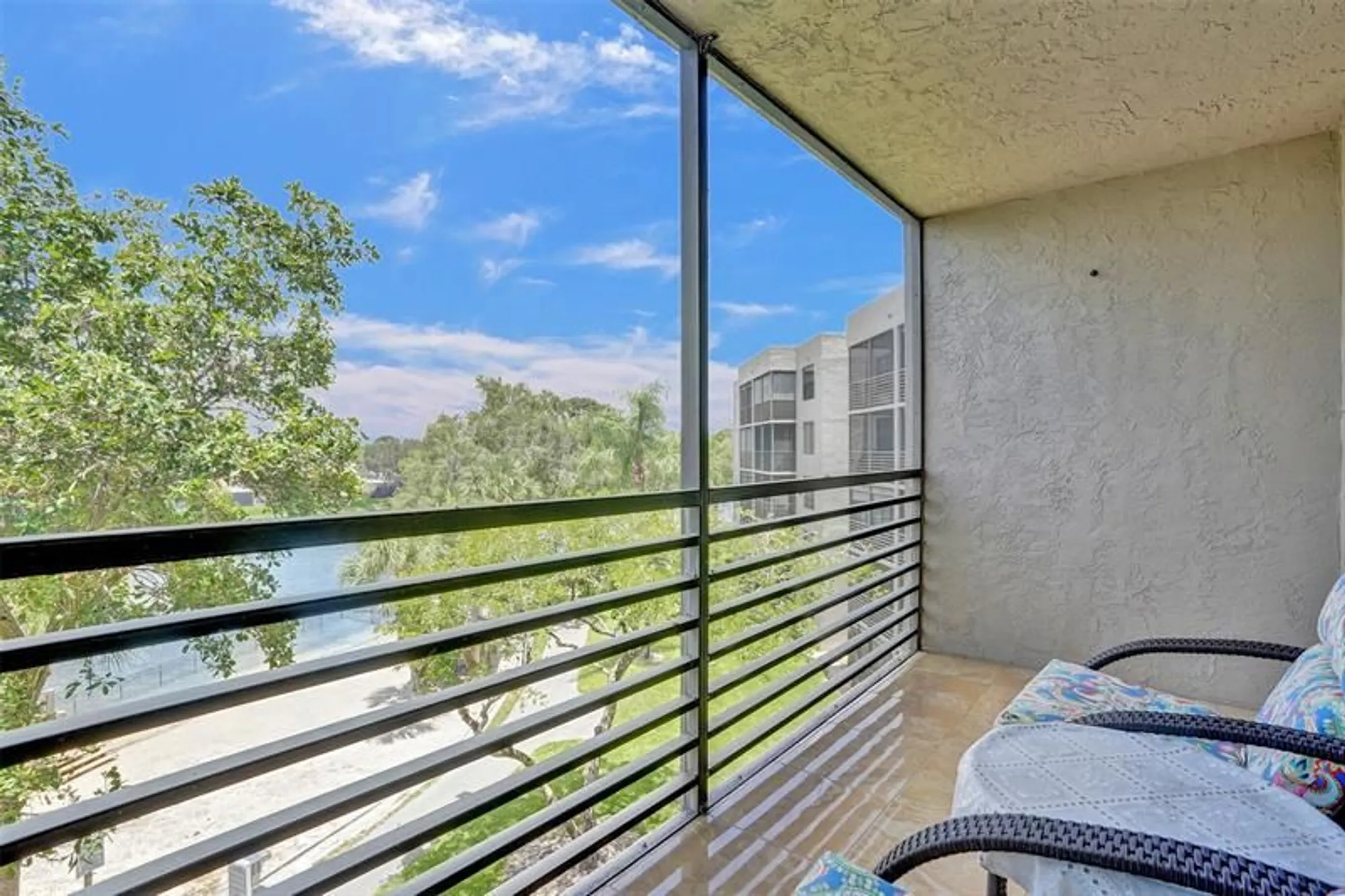 Property Slideshow image 28 of 48 | 1101 colony point cir 403, Pembroke Pines, FL, 33026
