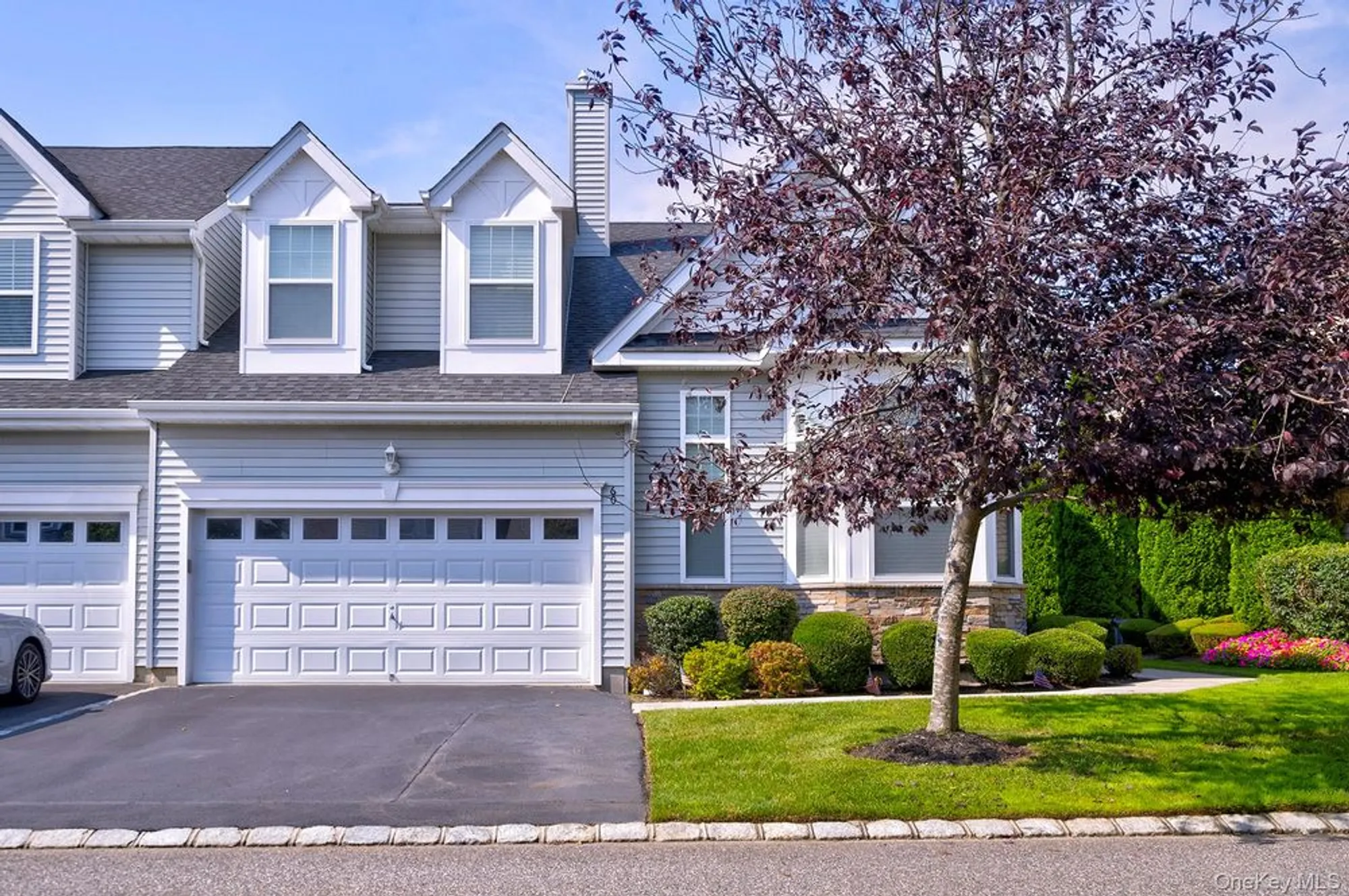 Property Slideshow image 1 of 28 | 60 pacific dunes ct, Medford, NY, 11763