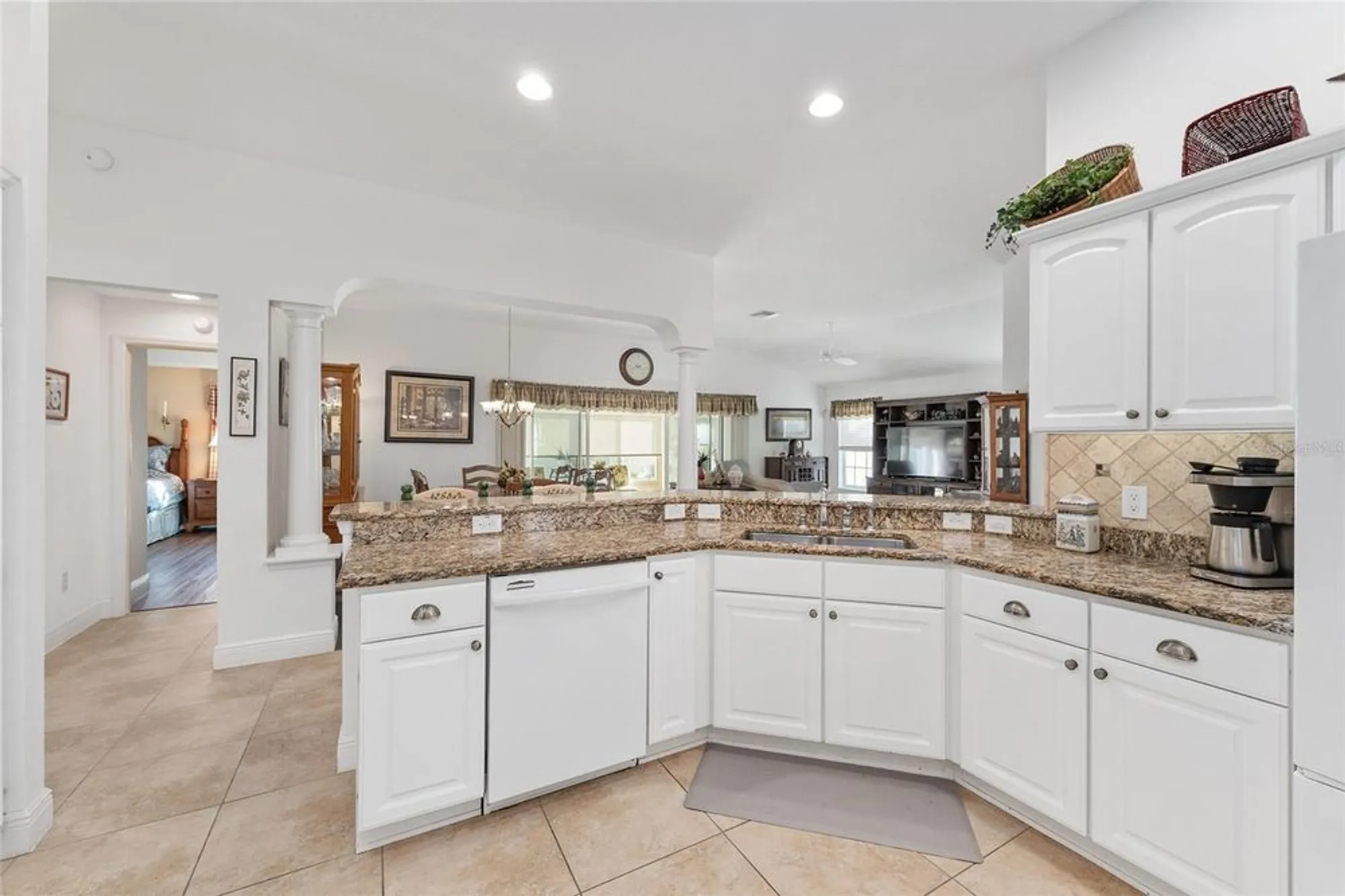 Property Slideshow image 23 of 44 | 2053 beecher path, The Villages, FL, 32162