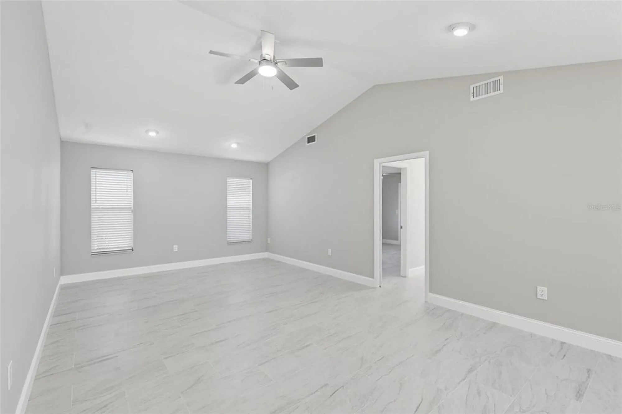 Property Slideshow image 19 of 61 | 6994 country lakes cir, Sarasota, FL, 34243